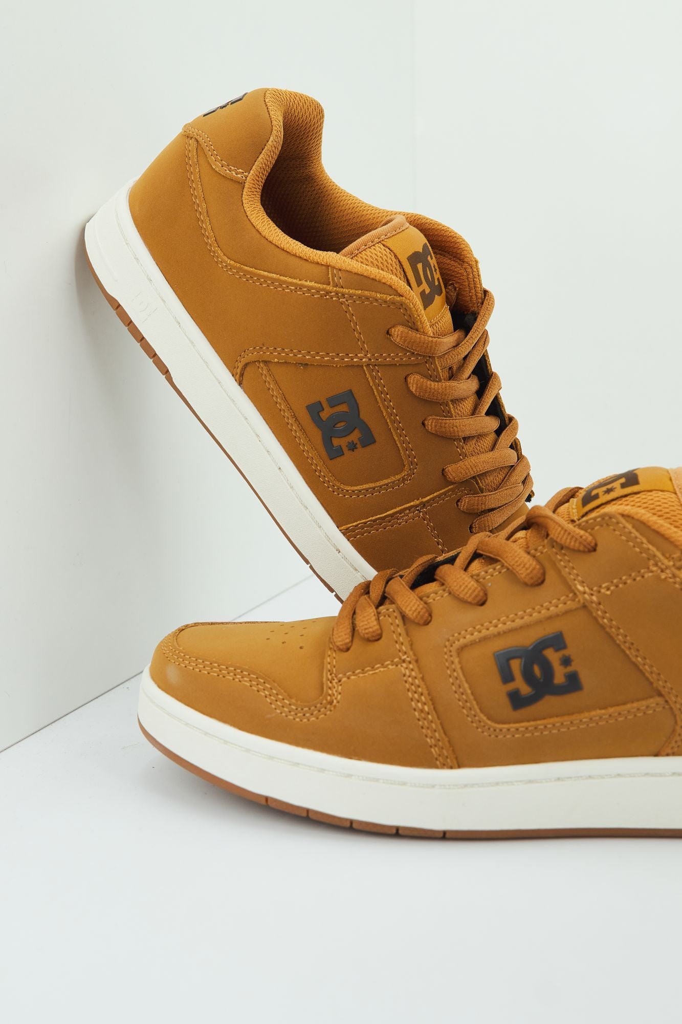 DC MANTECA 4 M SHOE en color MARRON (4)