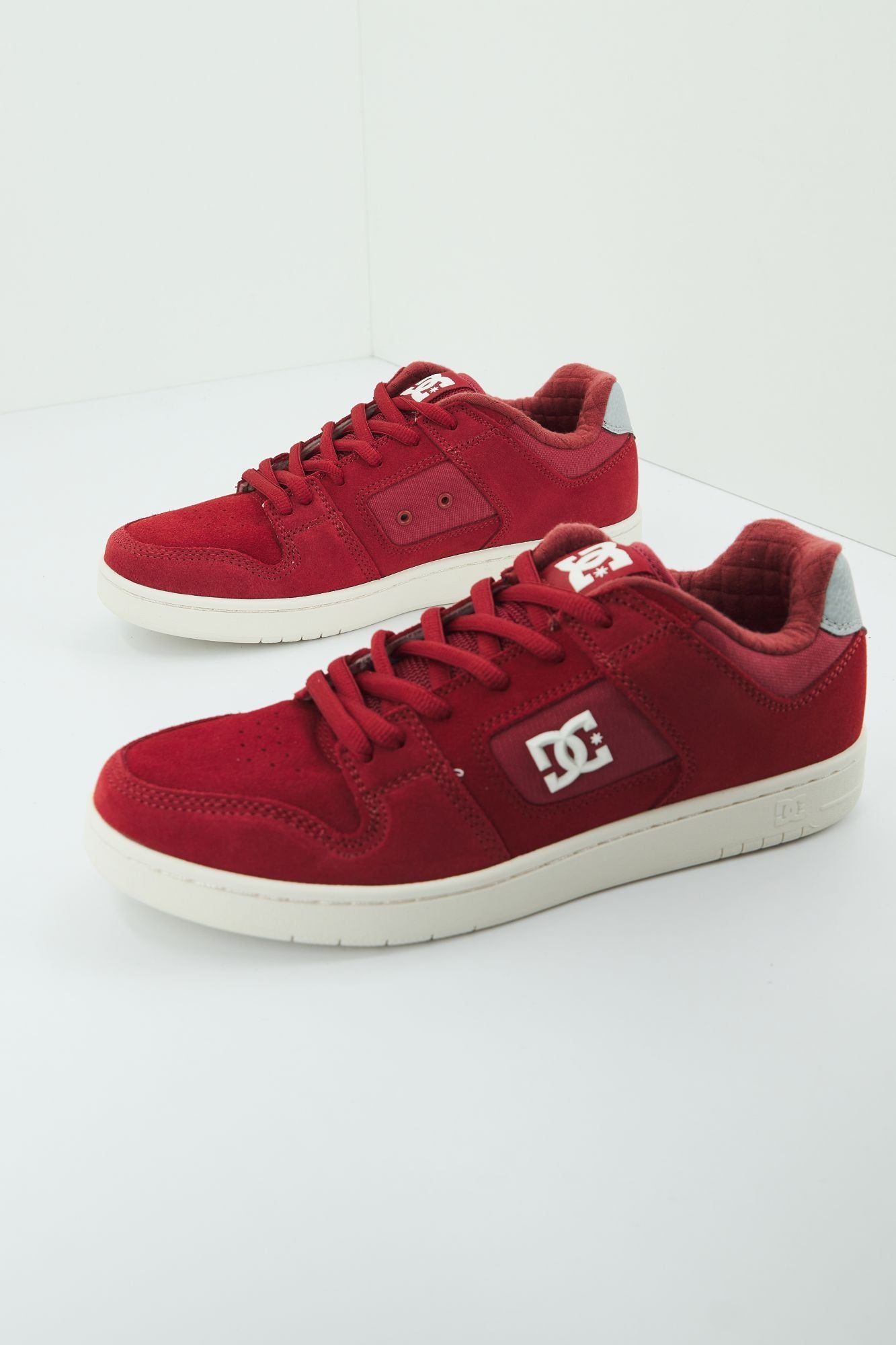 DC MANTECA 4 S en color BURDEOS (1)