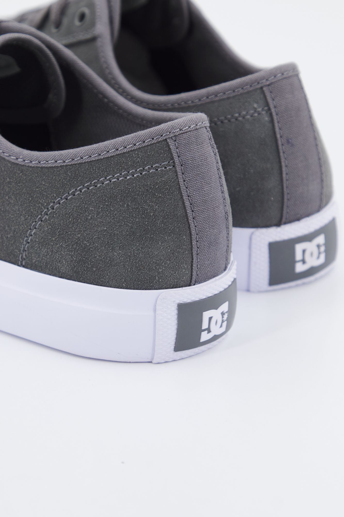 DC ADYS300742 en color GRIS (4)