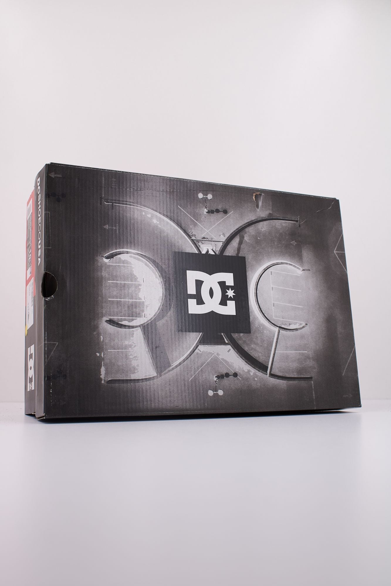 DC COURT GRAFFIK  en color MARRON (6)