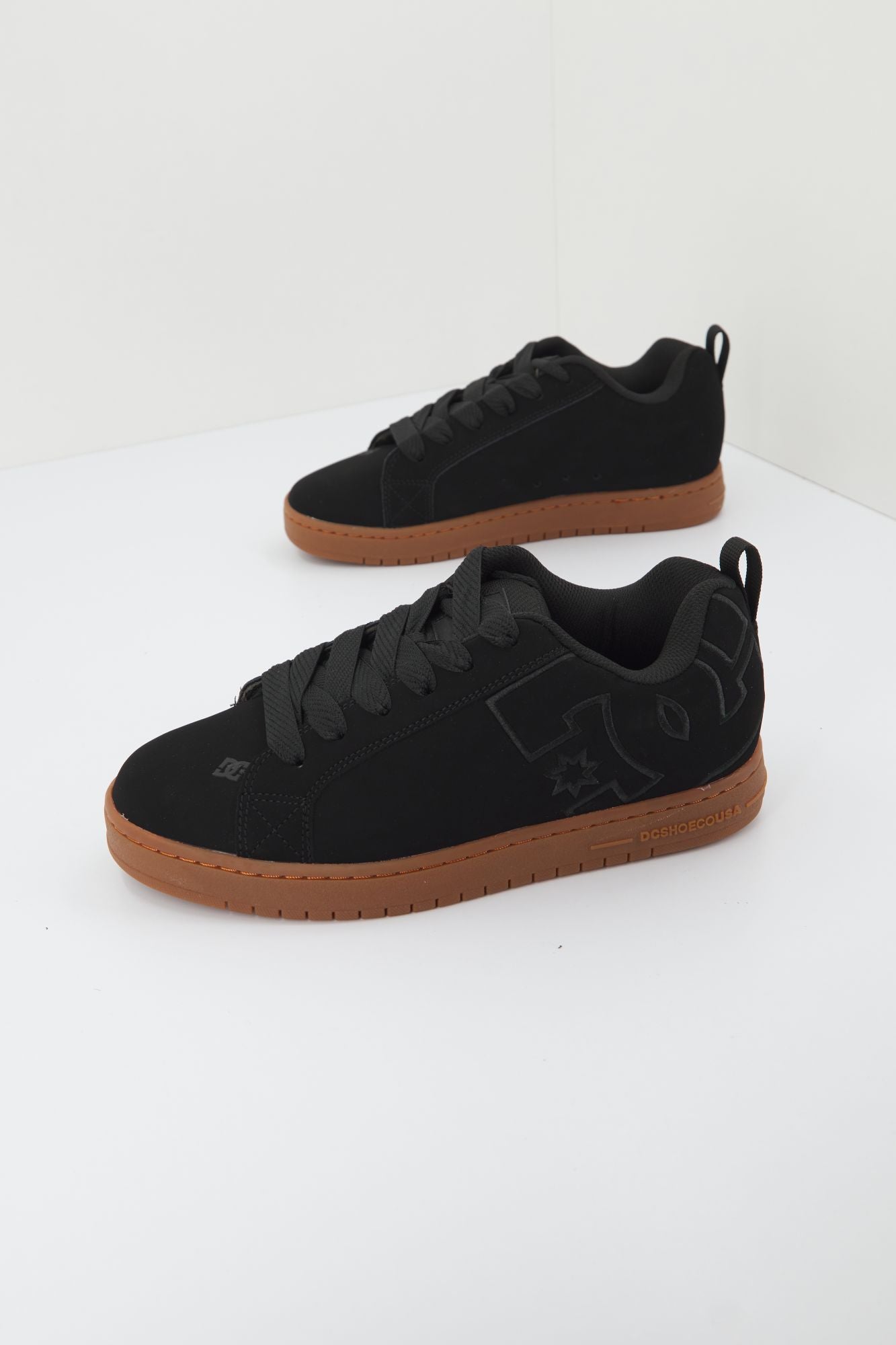 DC COURT GRAFFIK  en color NEGRO (1)