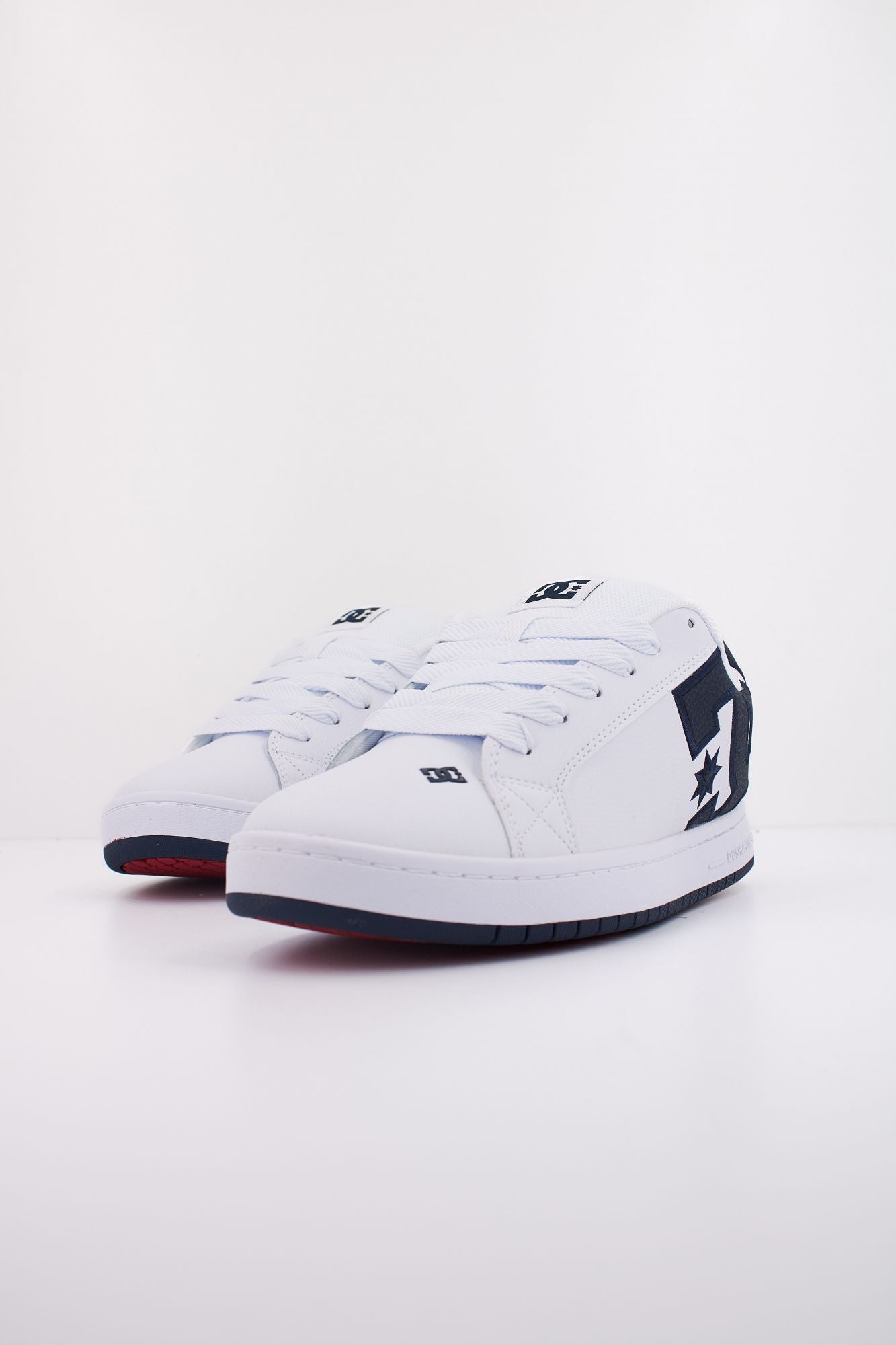 DC COURT GRAFFIK en color BLANCO (2)