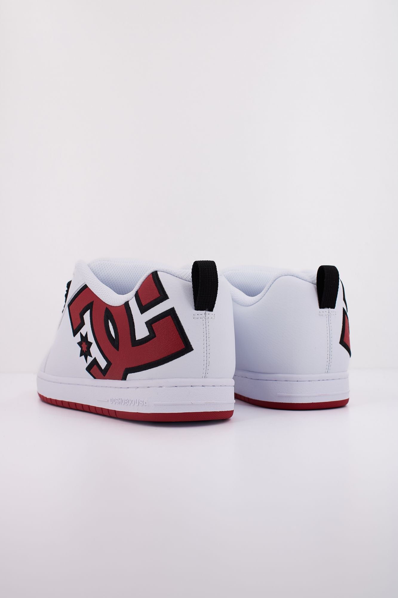 DC COURT GRAFFIK en color BLANCO (4)