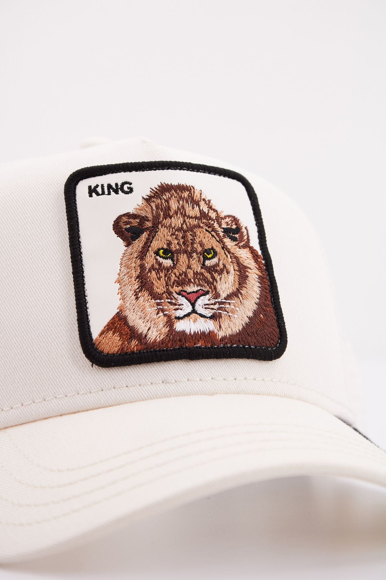 GOORIN BROS THE KING LION en color BLANCO (4)