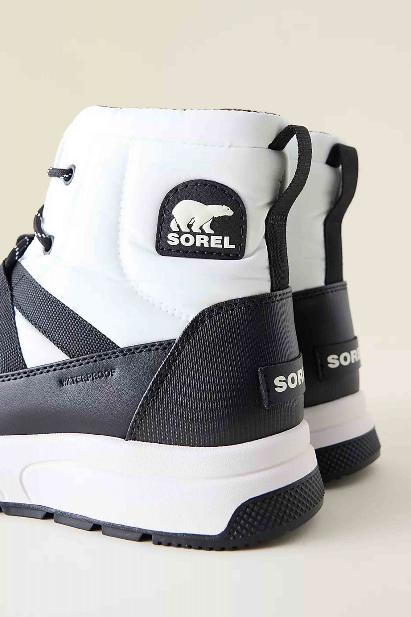 SOREL WHITNEY III MID WP en color BLANCO (3)