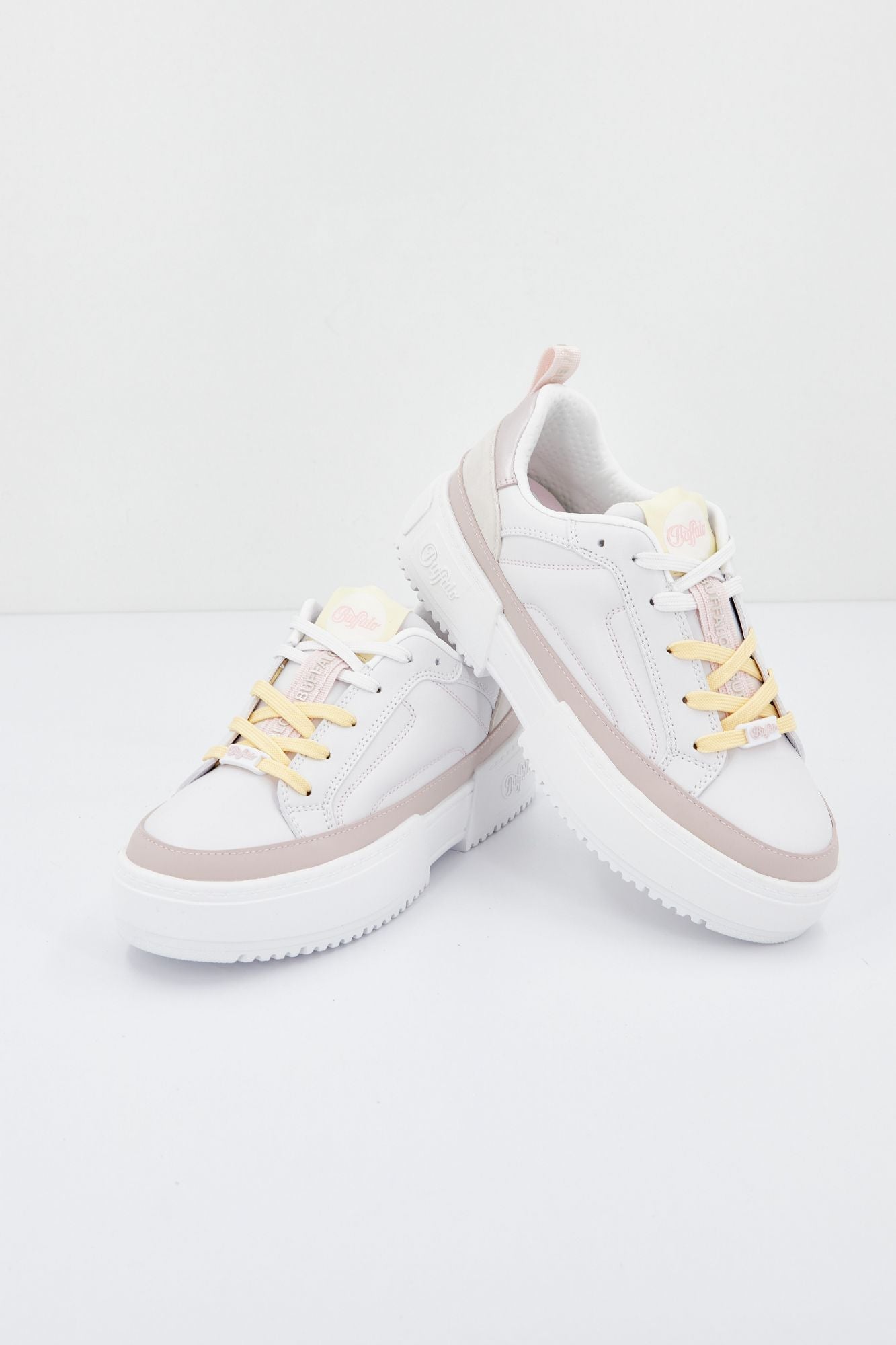 BUFFALO  RSE FOX LO en color BLANCO (3)