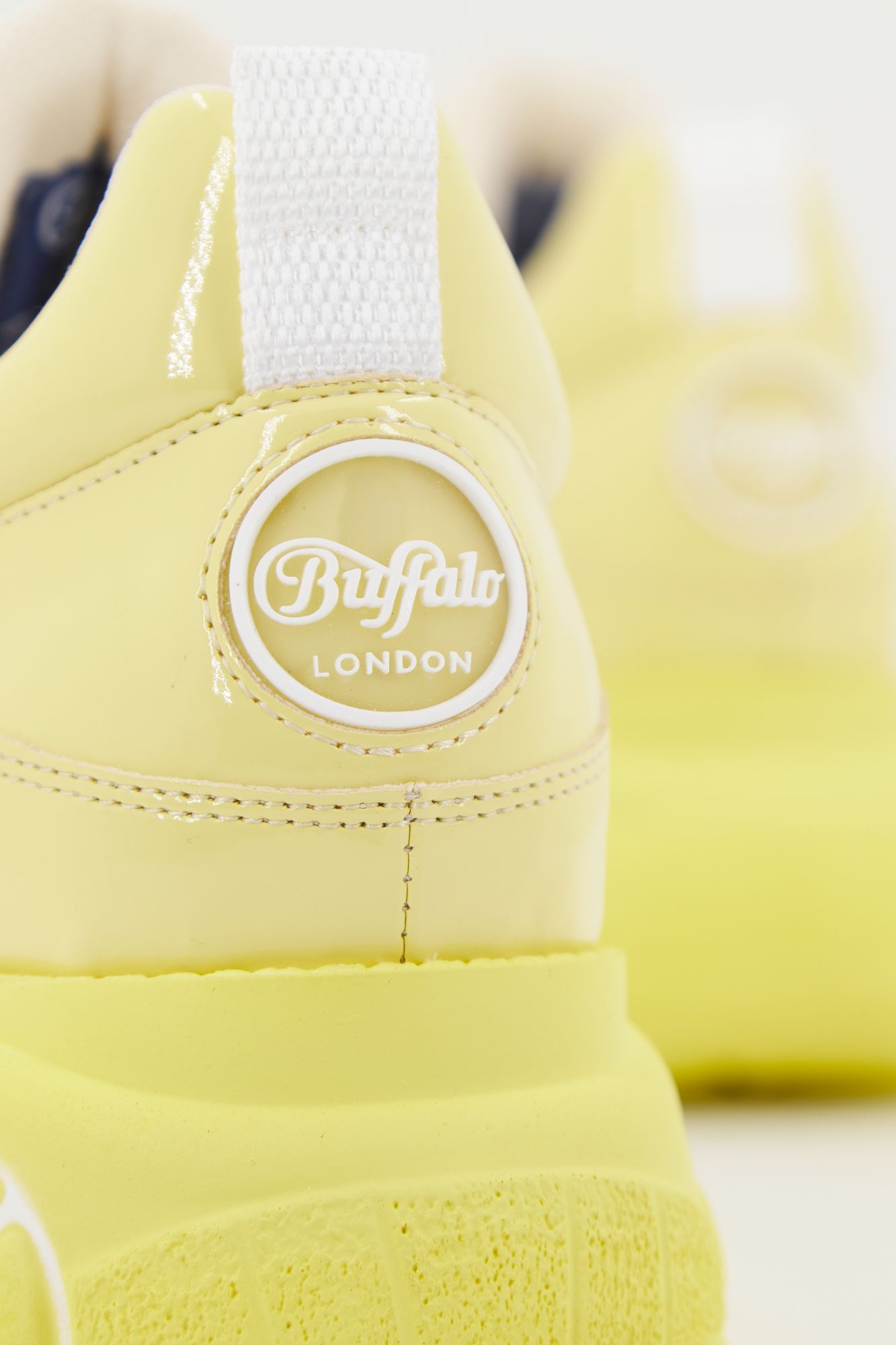 BUFFALO 1339-14 2.0 en color AMARILLO (4)