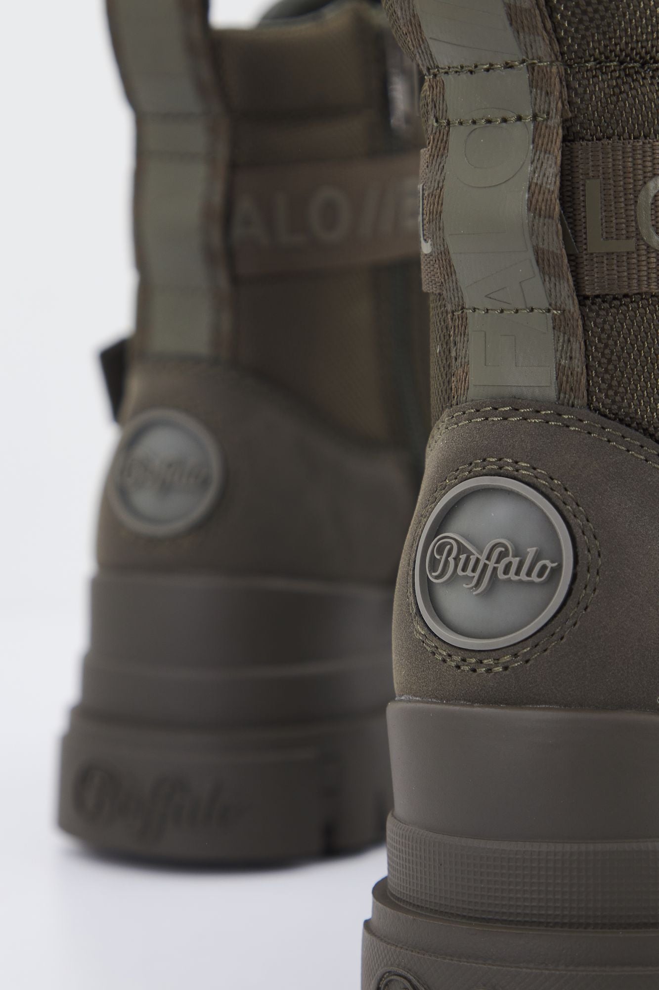 BUFFALO  ASPHA COM1 LACEUP MID en color VERDE (4)