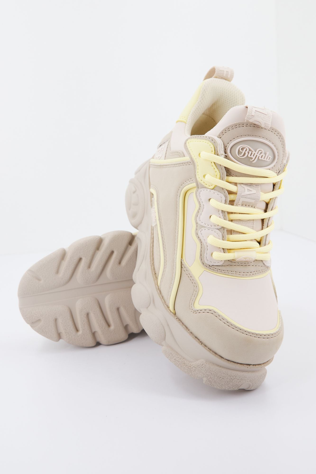 BUFFALO CLD CHAI en color BEIS (4)