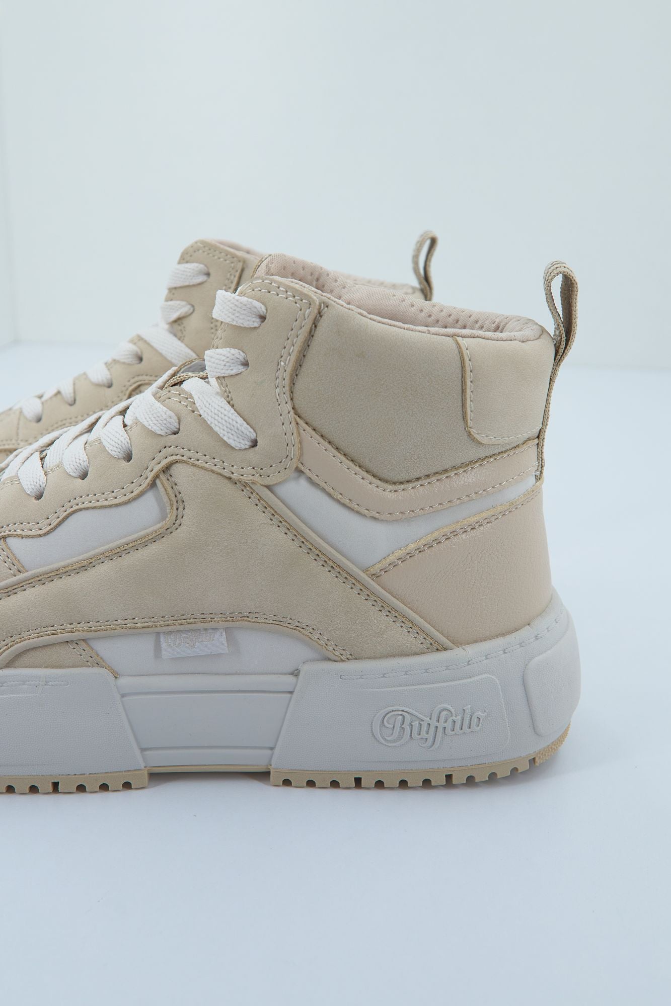 BUFFALO RSE MID en color MARRON (3)