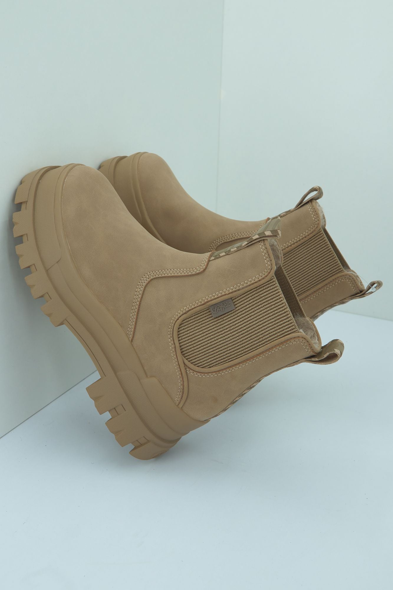 BUFFALO ASPHA CHELSEA en color MARRON (4)