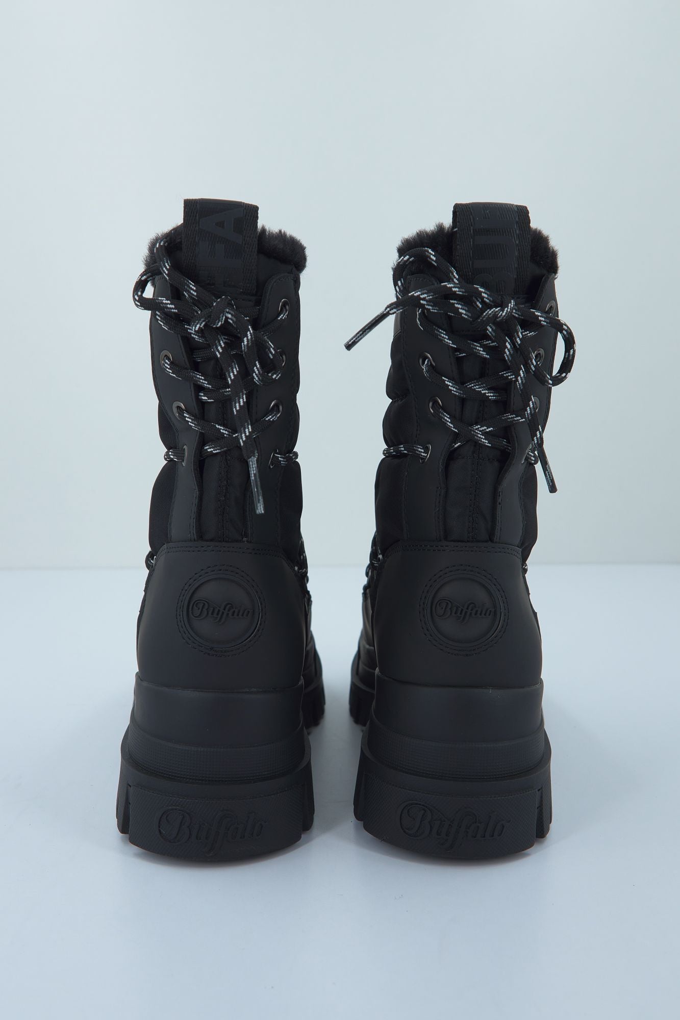 BUFFALO ASPHA BLIZZARD WARM en color NEGRO (2)