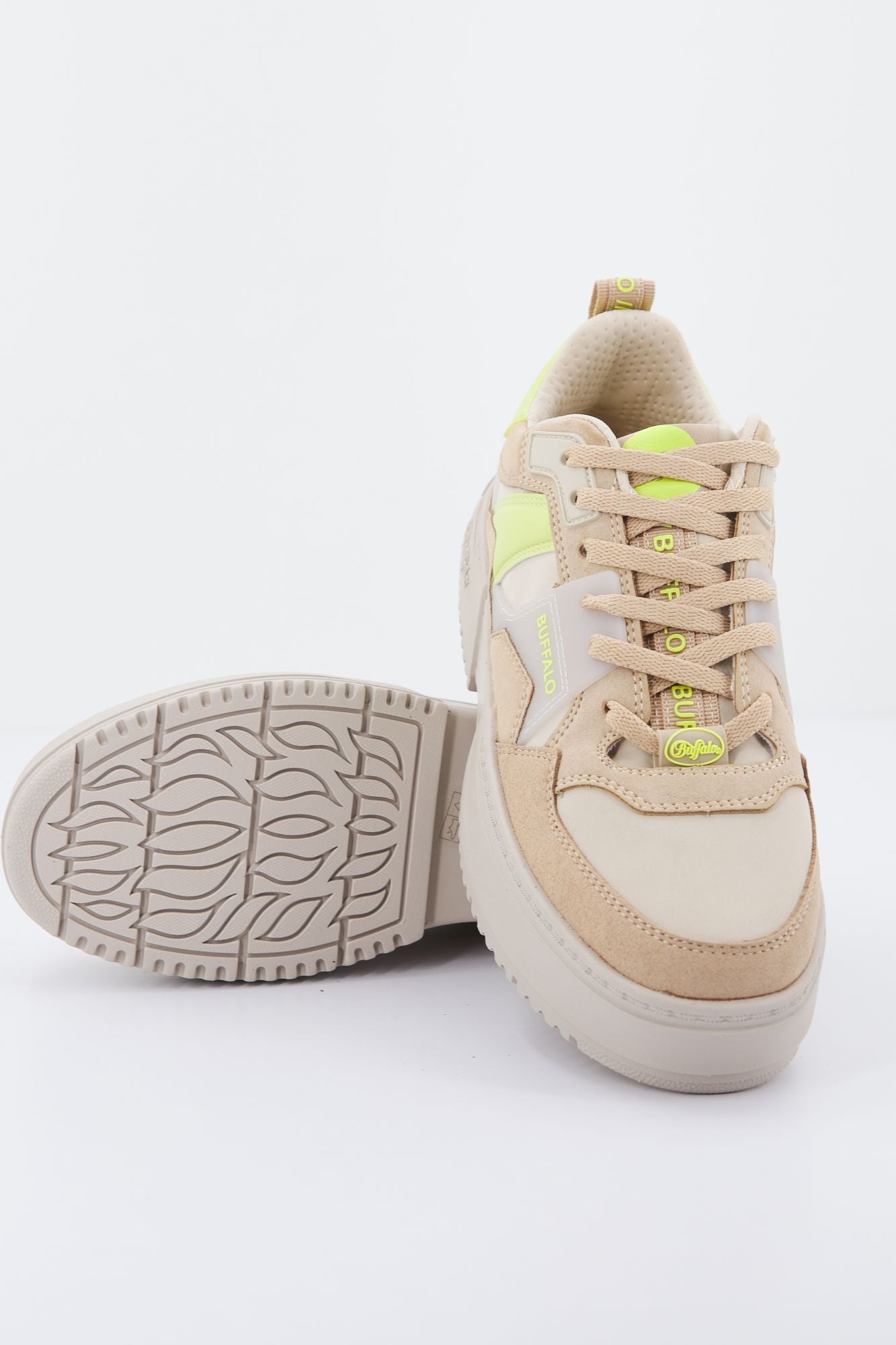 BUFFALO RSE V2 en color BEIS (3)