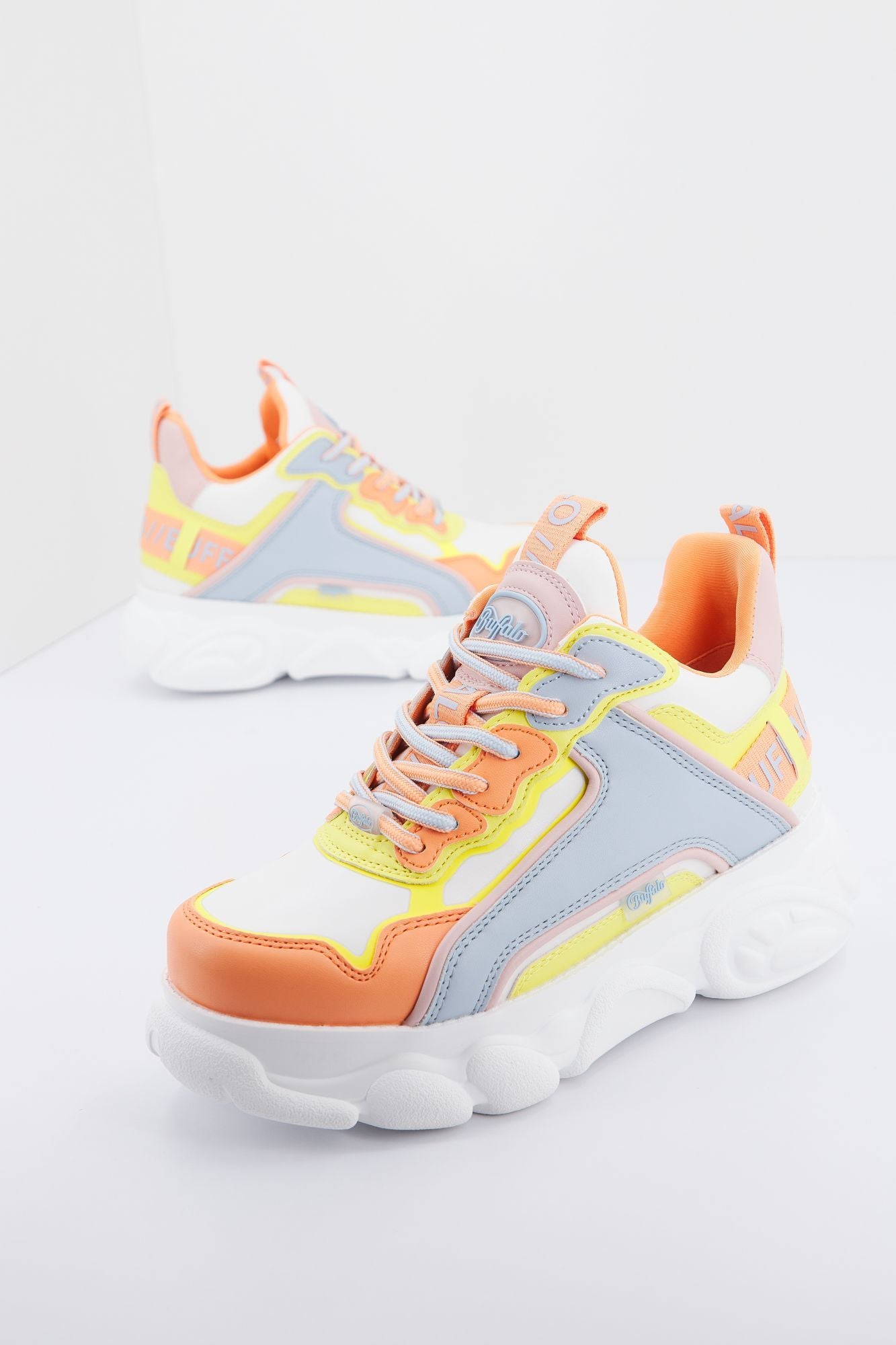 BUFFALO CLD CHAI en color BLANCO (1)