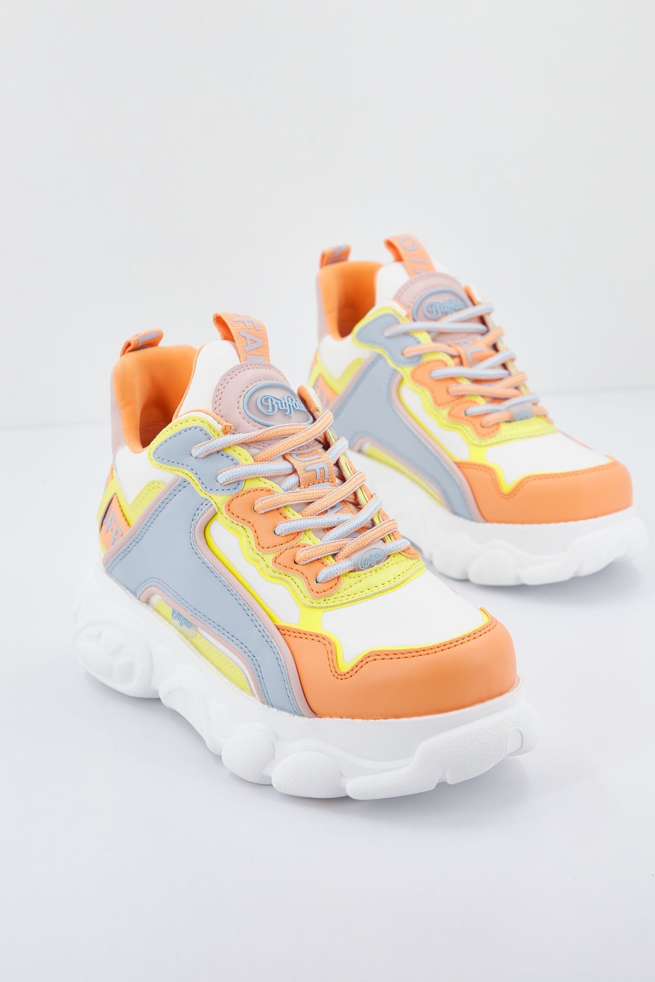 BUFFALO CLD CHAI en color BLANCO (2)