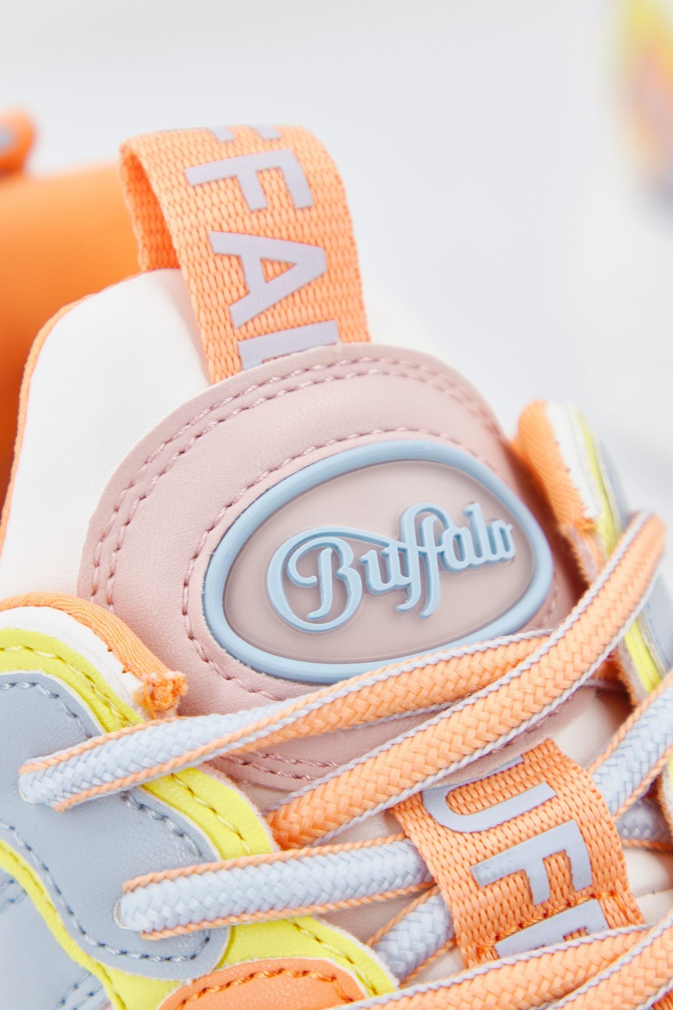 BUFFALO CLD CHAI en color BLANCO (4)