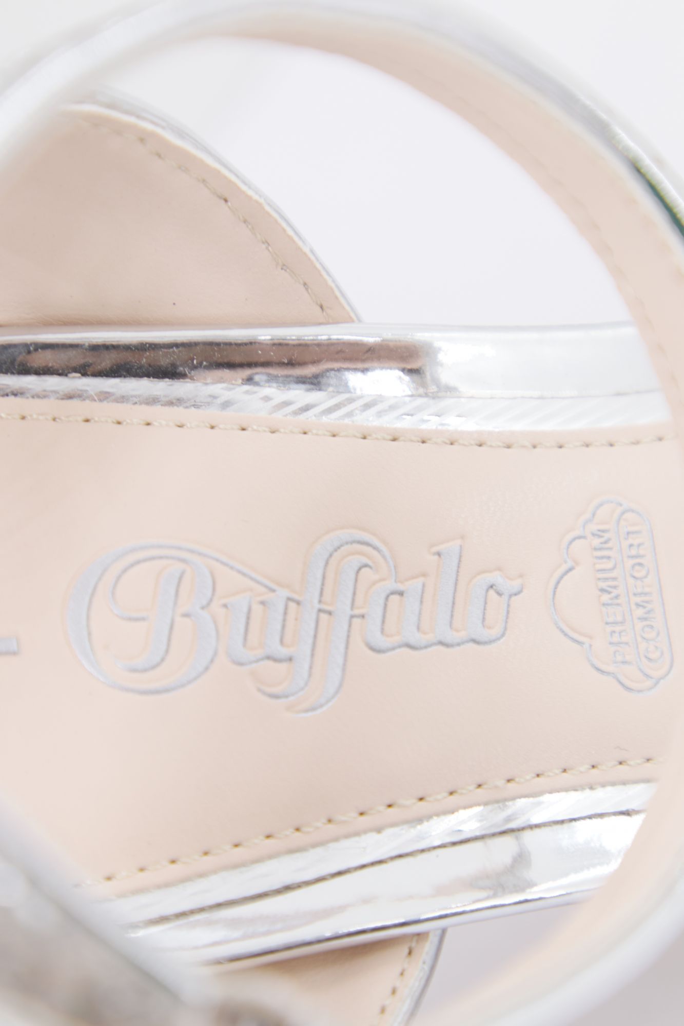 BUFFALO RAINELLE en color PLATA (4)