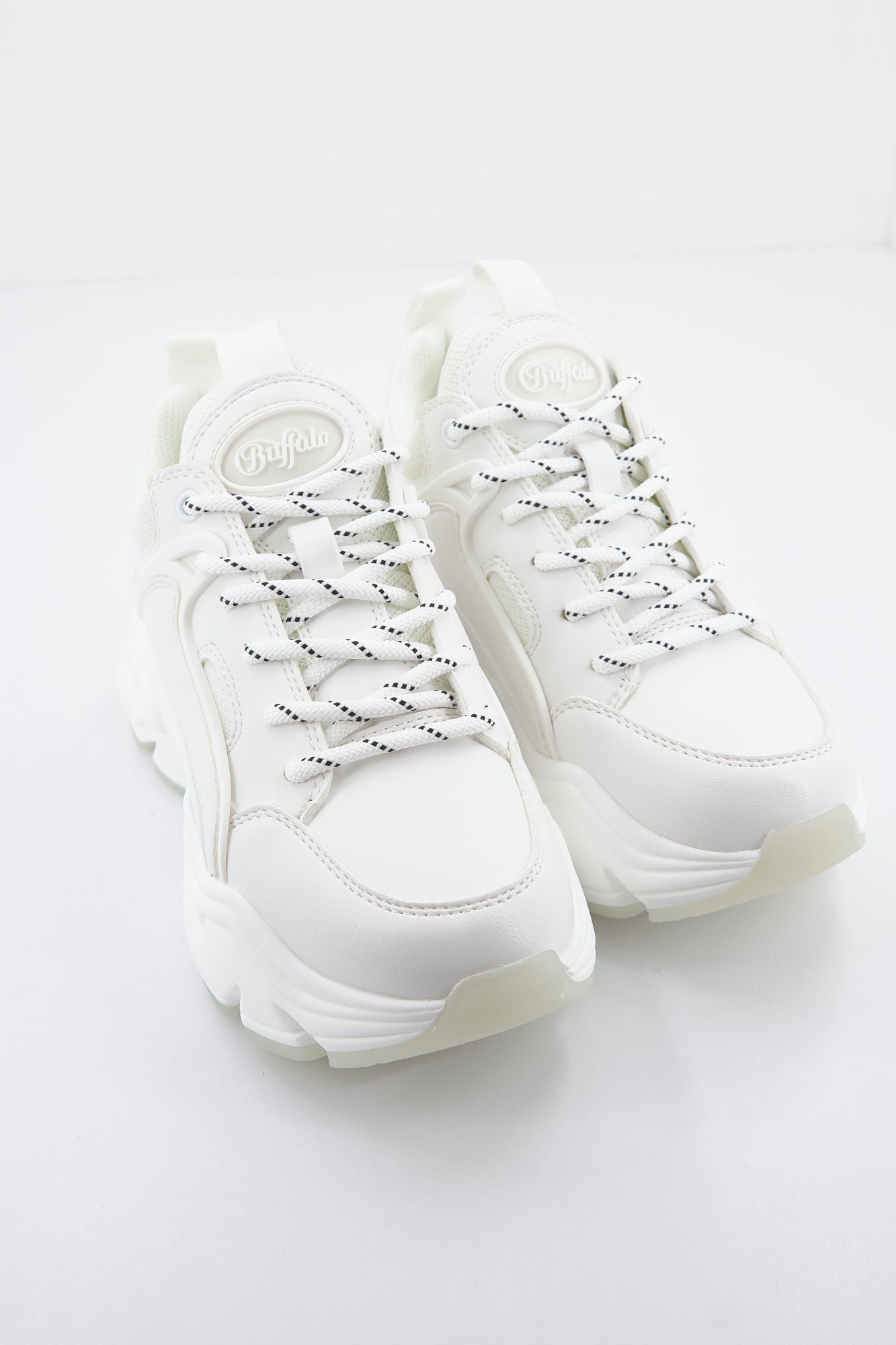 BUFFALO BINARY C en color BLANCO (2)