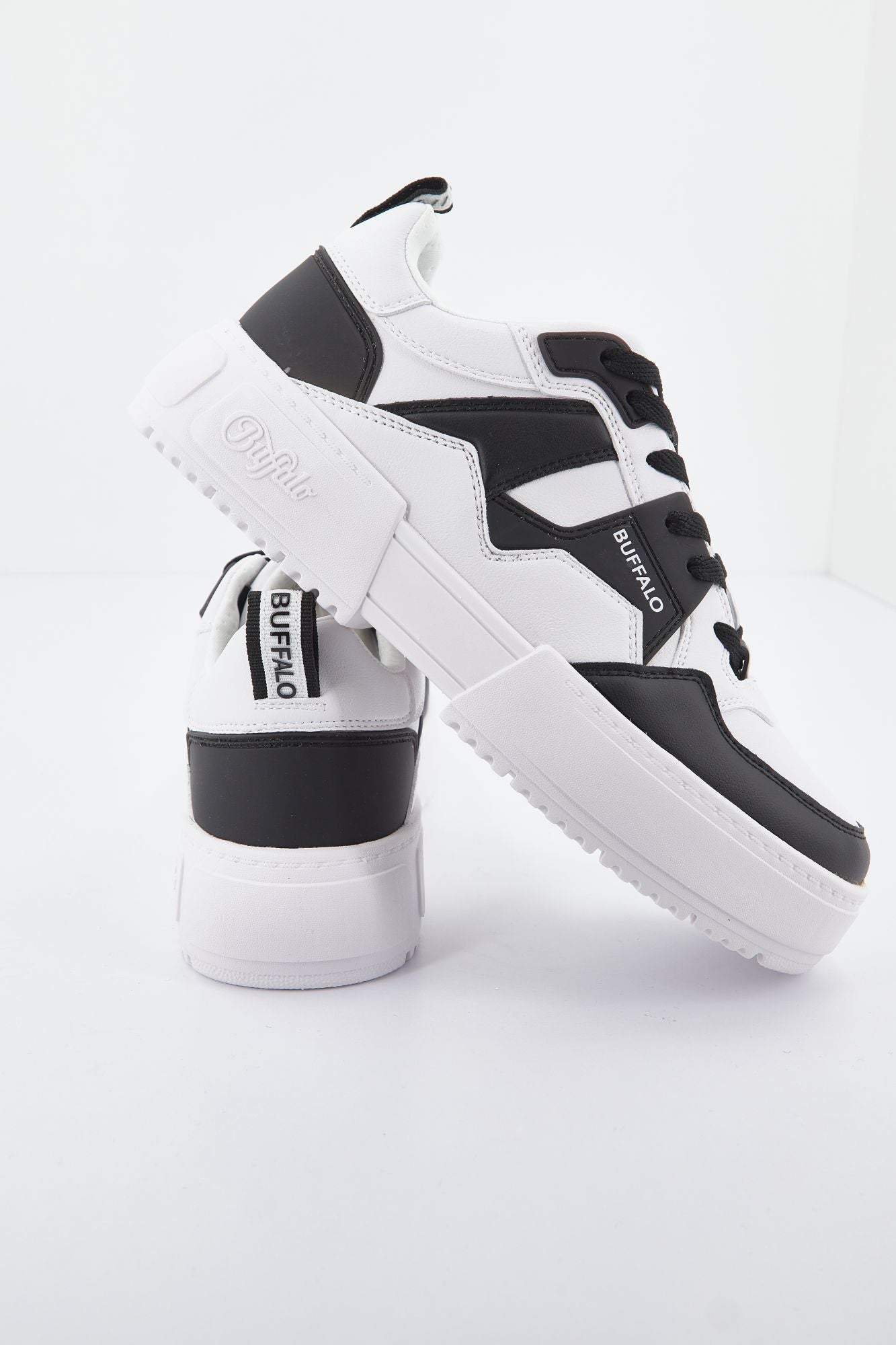 BUFFALO RSE v2 en color BLANCO (2)