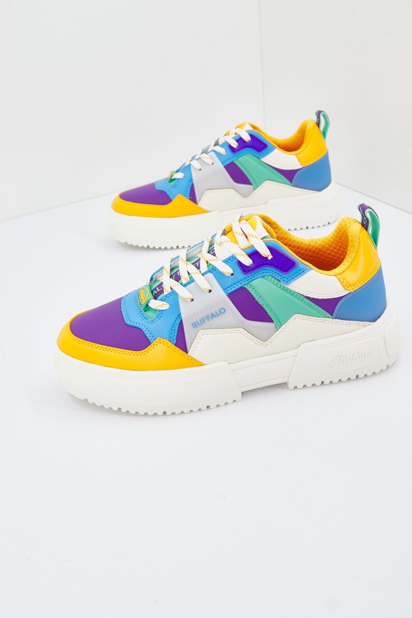 BUFFALO  RSE v2 en color MULTICOLOR (1)