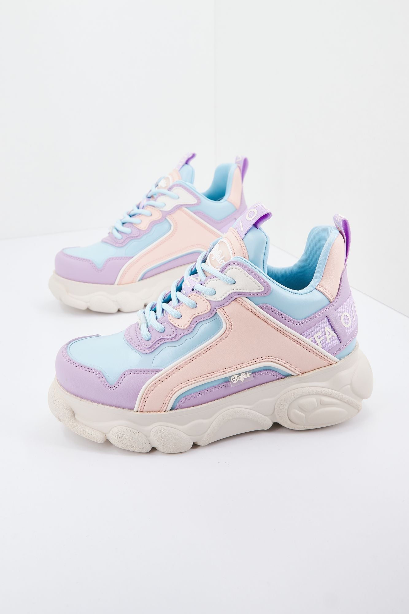 BUFFALO  CLD CHAI en color MULTICOLOR (1)