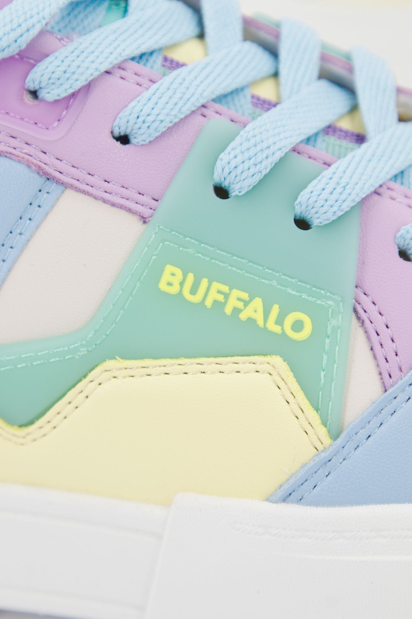 BUFFALO RSE V2 en color MULTICOLOR (4)