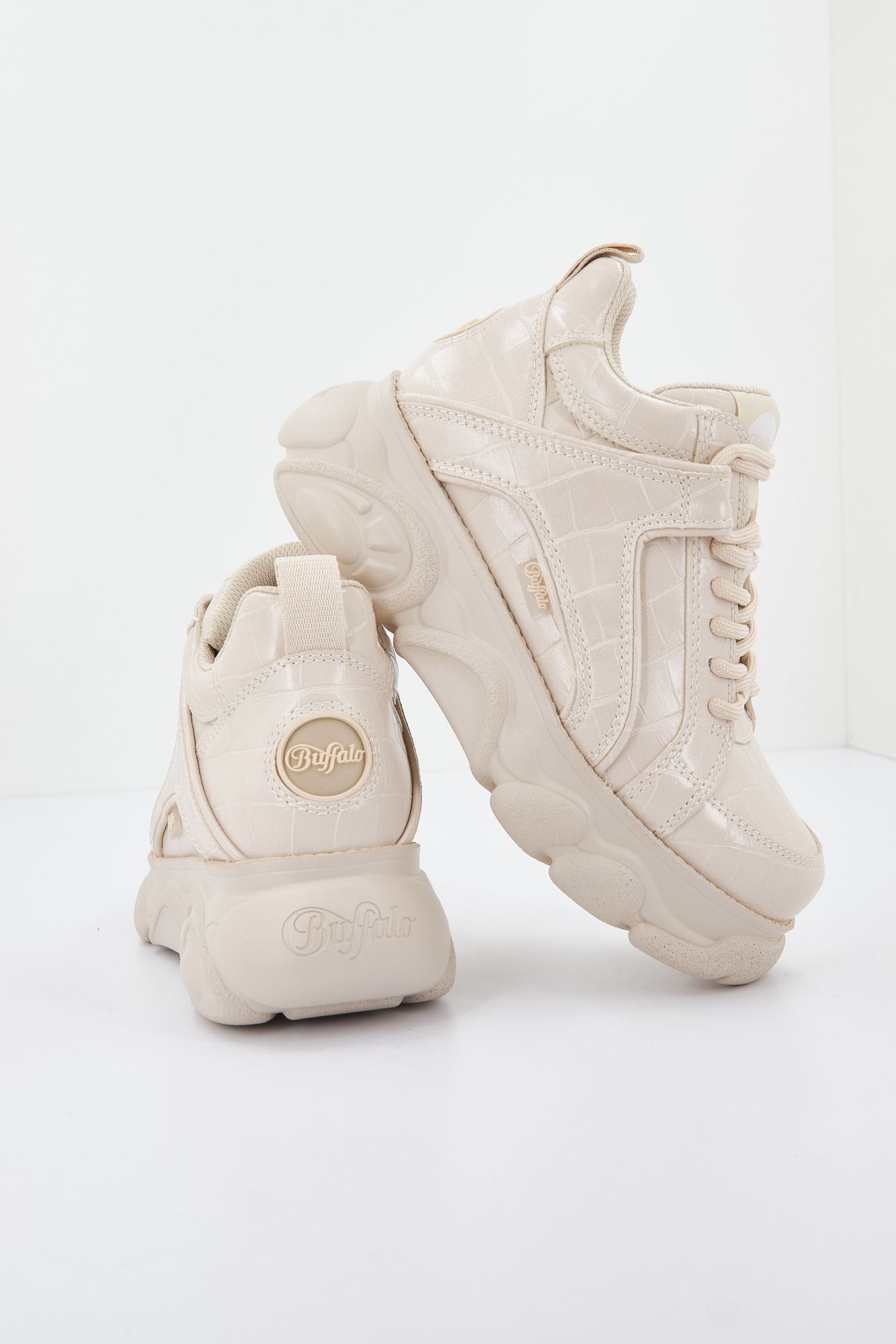 BUFFALO CLD CORIN en color NUDE (3)