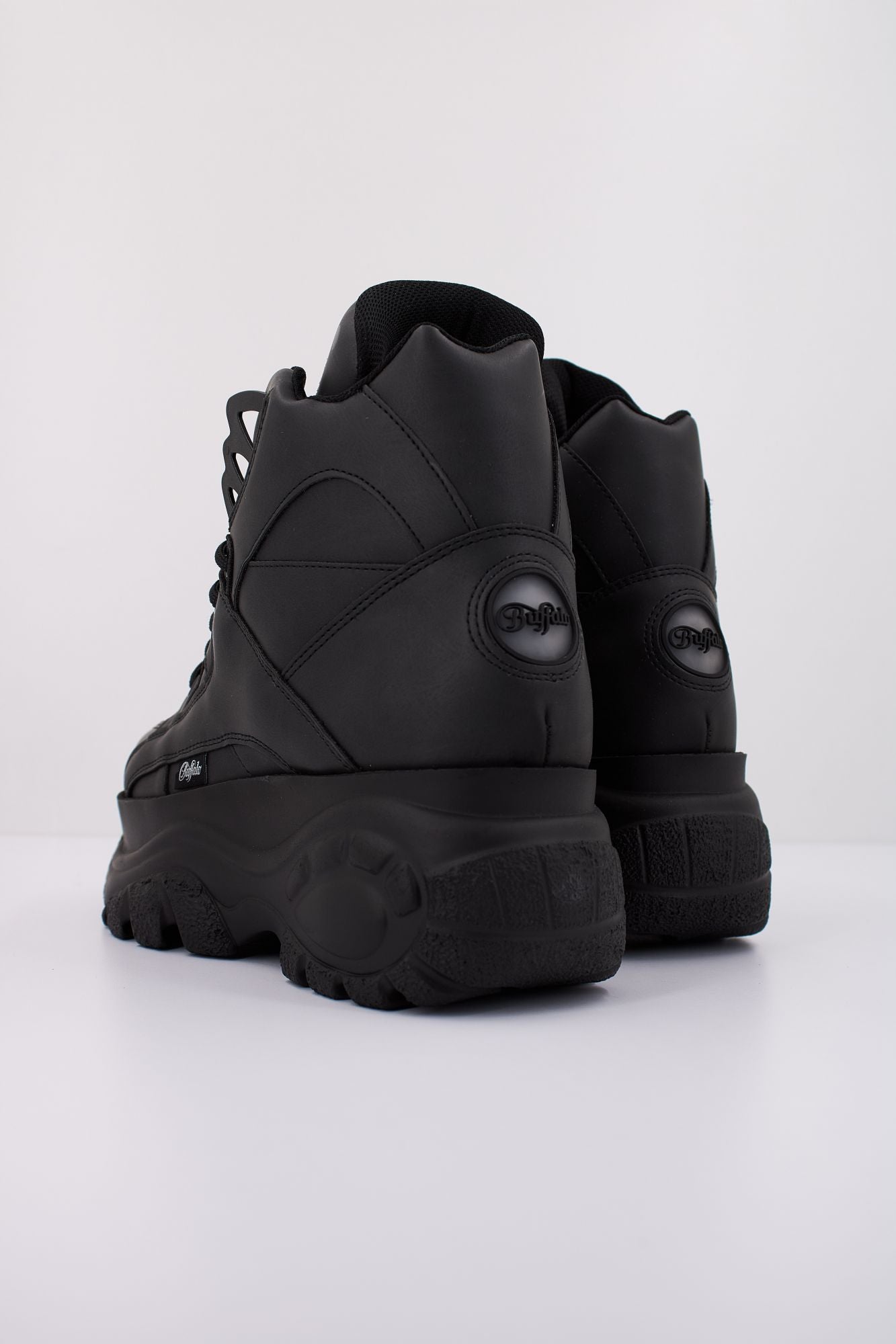 BUFFALO 1534150B  en color NEGRO (4)