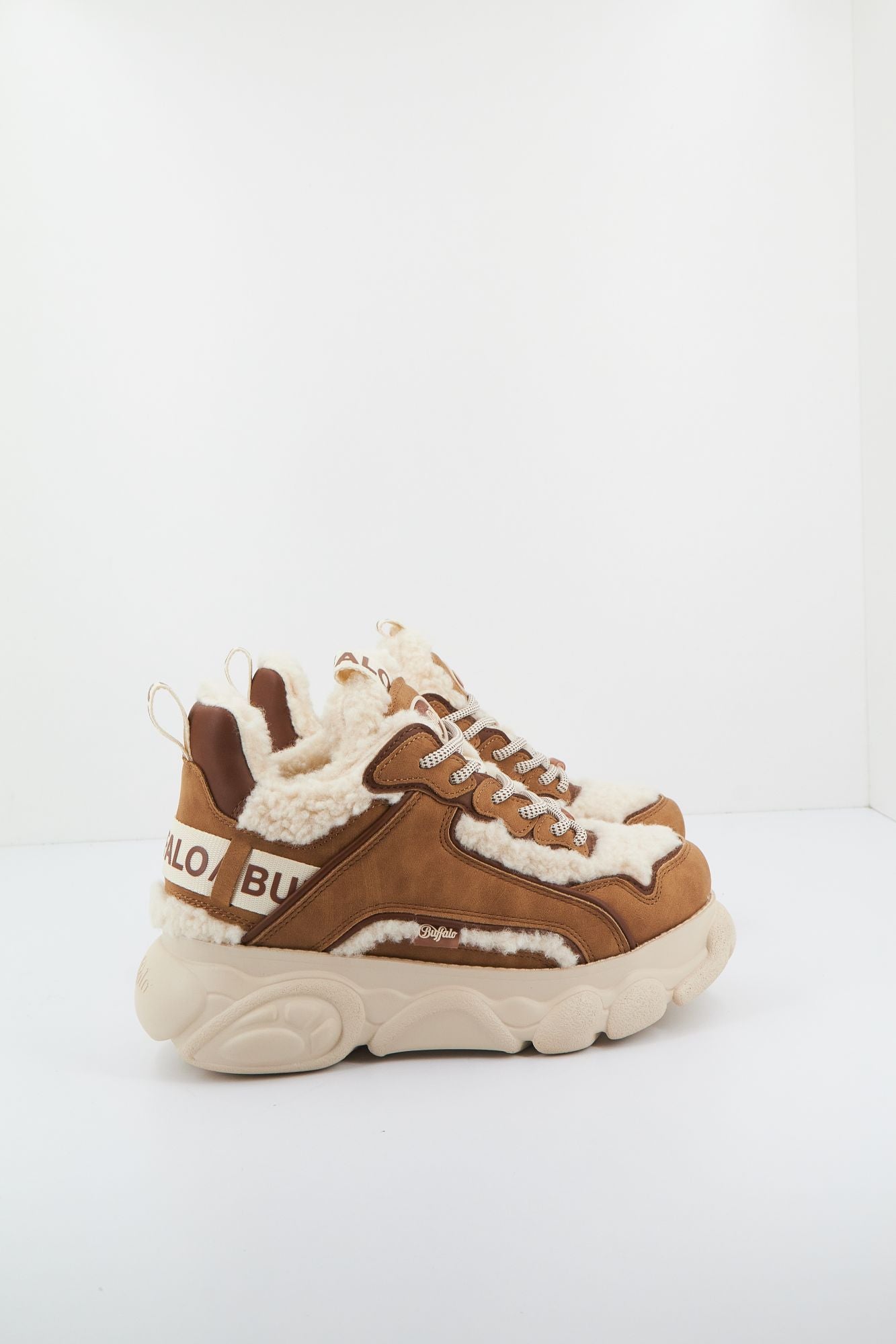 BUFFALO CLD CHAI WARM en color MARRON (2)