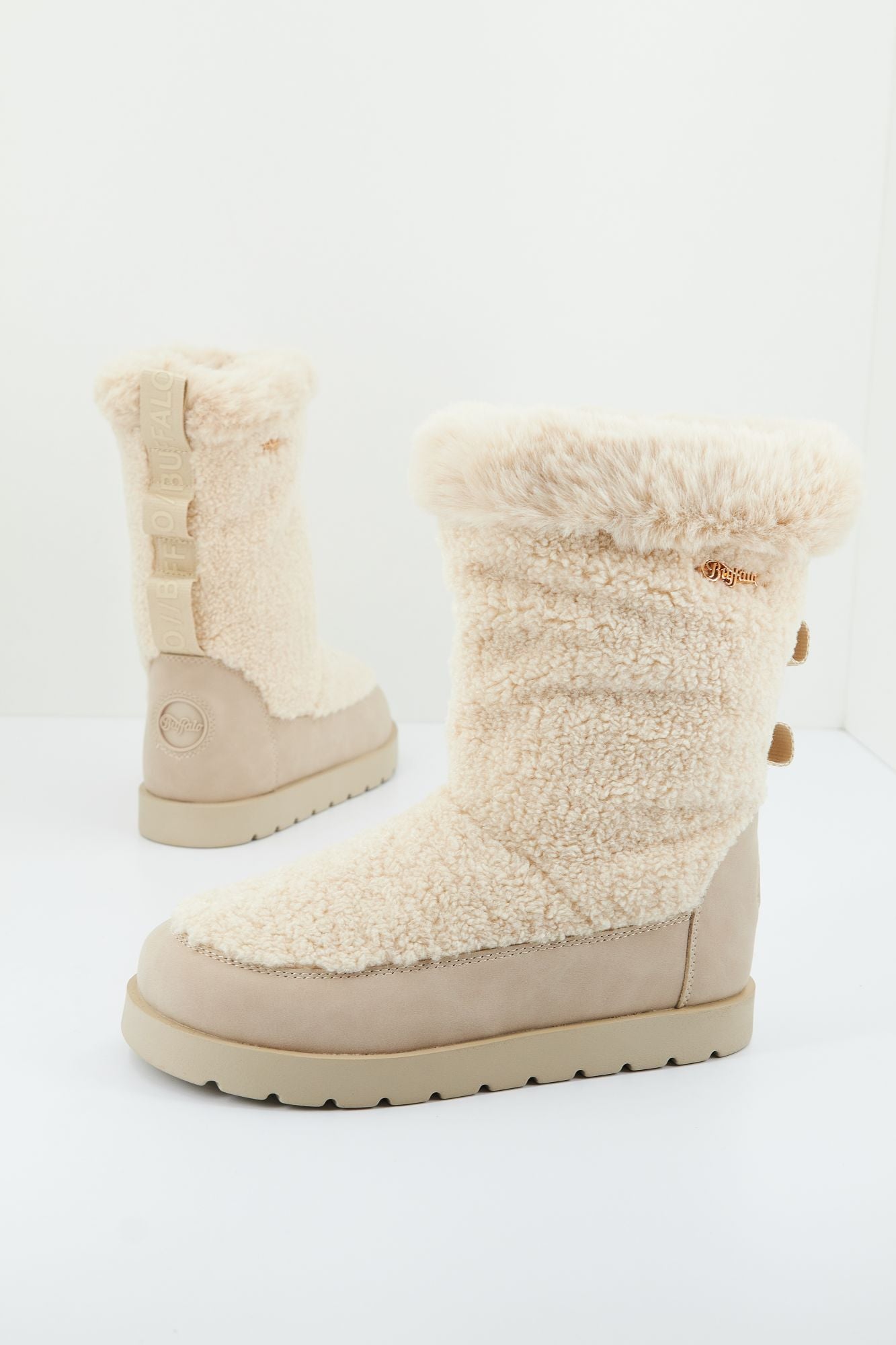 BUFFALO  EVE PULL ON en color BEIS (1)