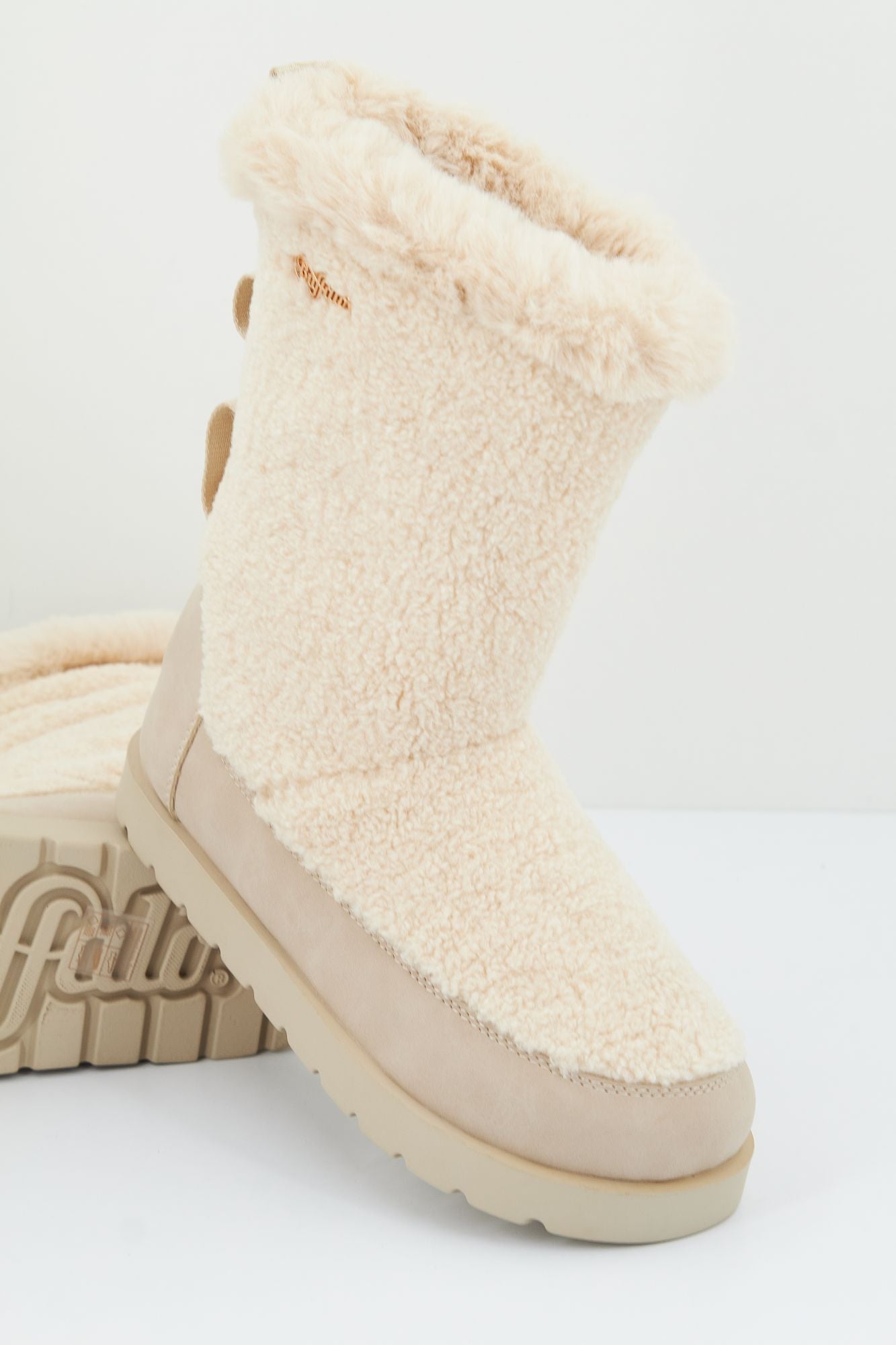 BUFFALO  EVE PULL ON en color BEIS (3)