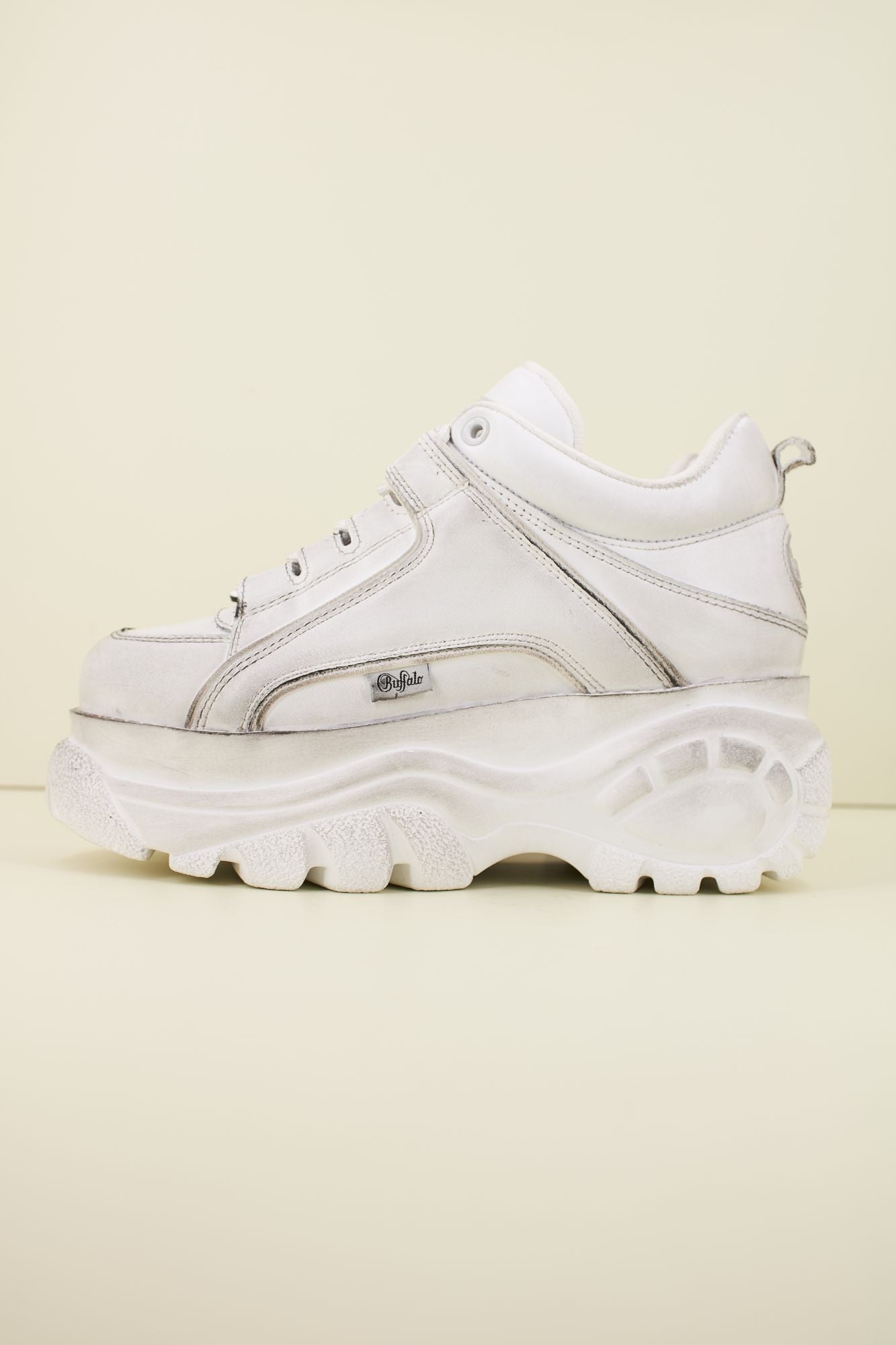 BUFFALO 1339-14 2.0 en color BLANCO (1)