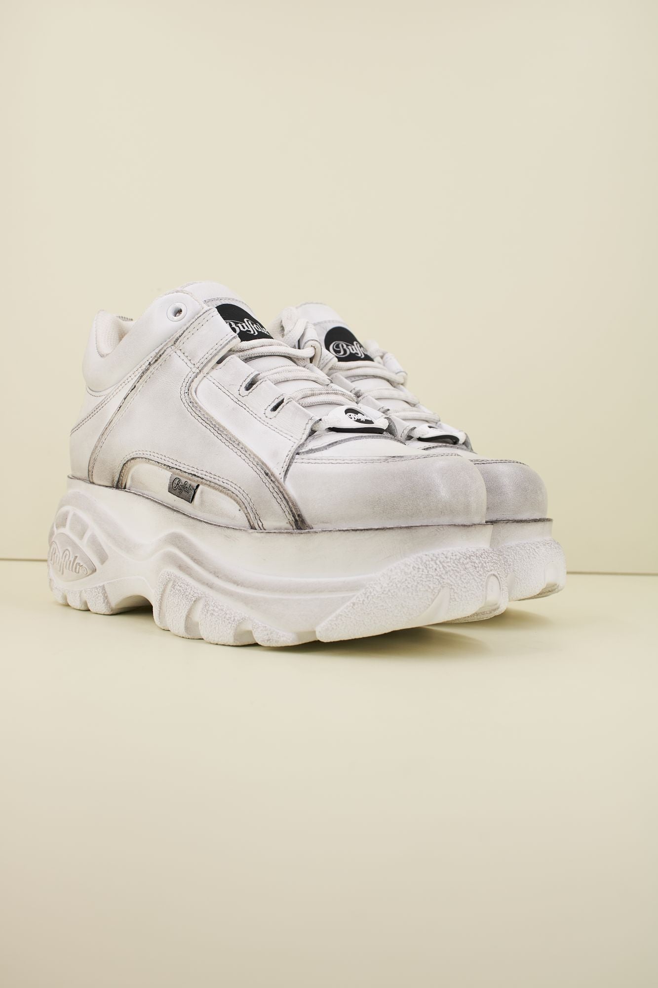 BUFFALO 1339-14 2.0 en color BLANCO (2)