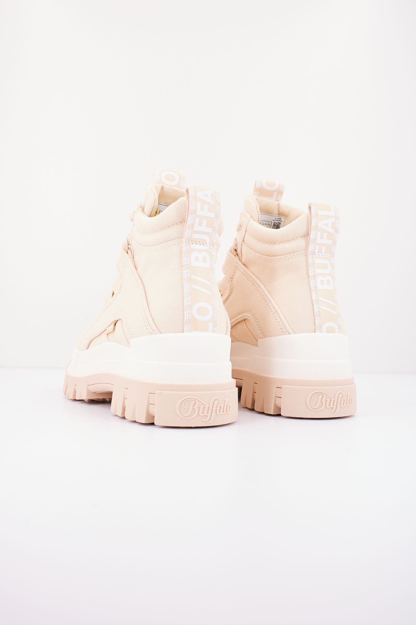 BUFFALO ASPHA NC MID en color BEIS (3)