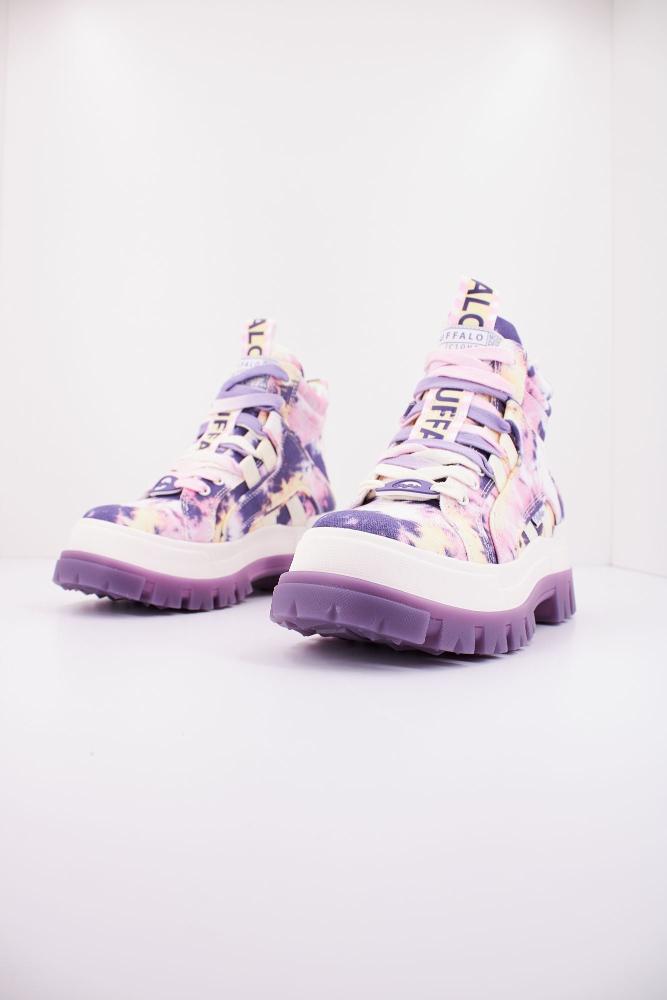 BUFFALO ASPHA NC MID en color VIOLETA (2)