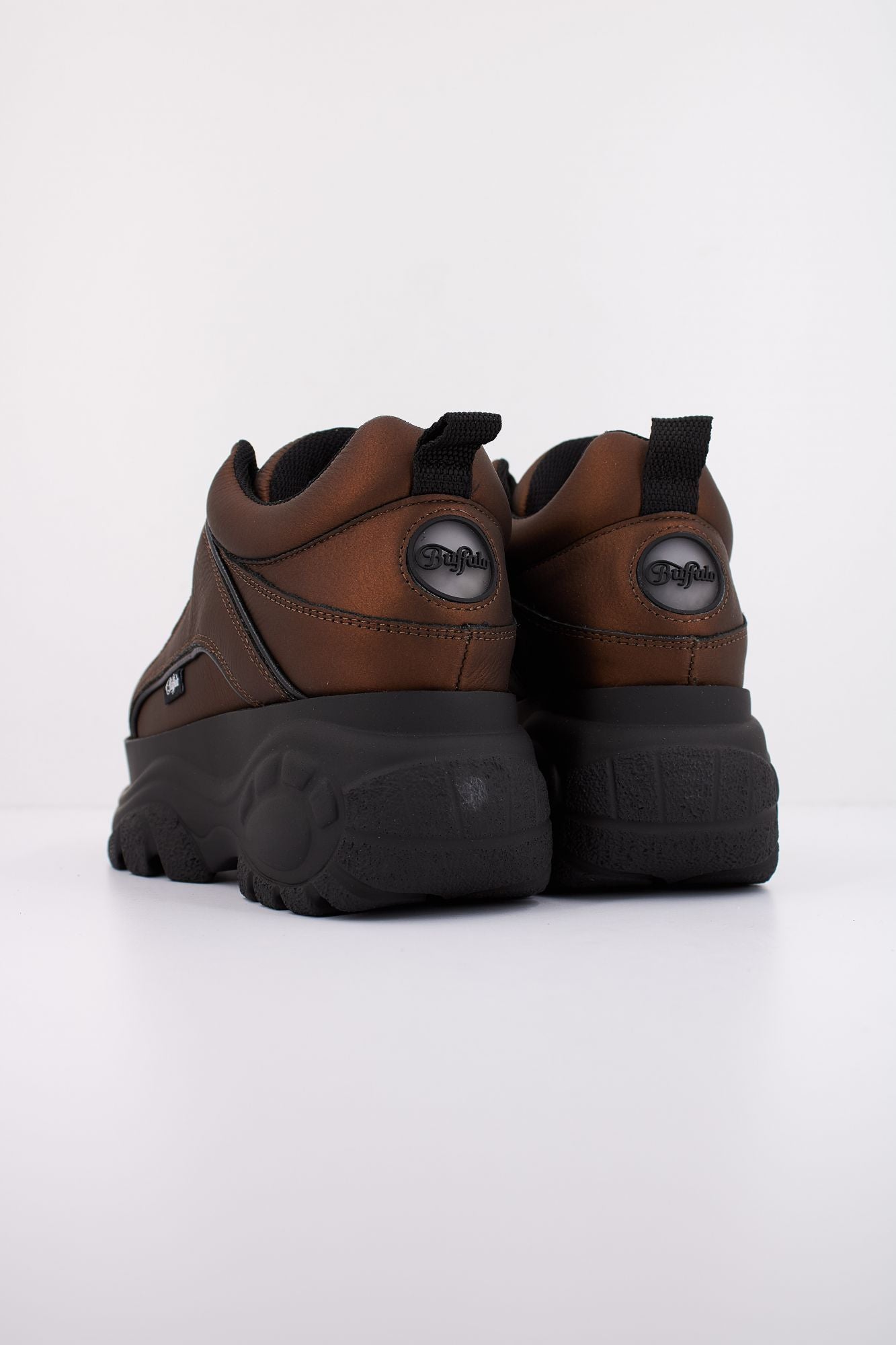 BUFFALO CALF LEATHER en color BRONCE (4)
