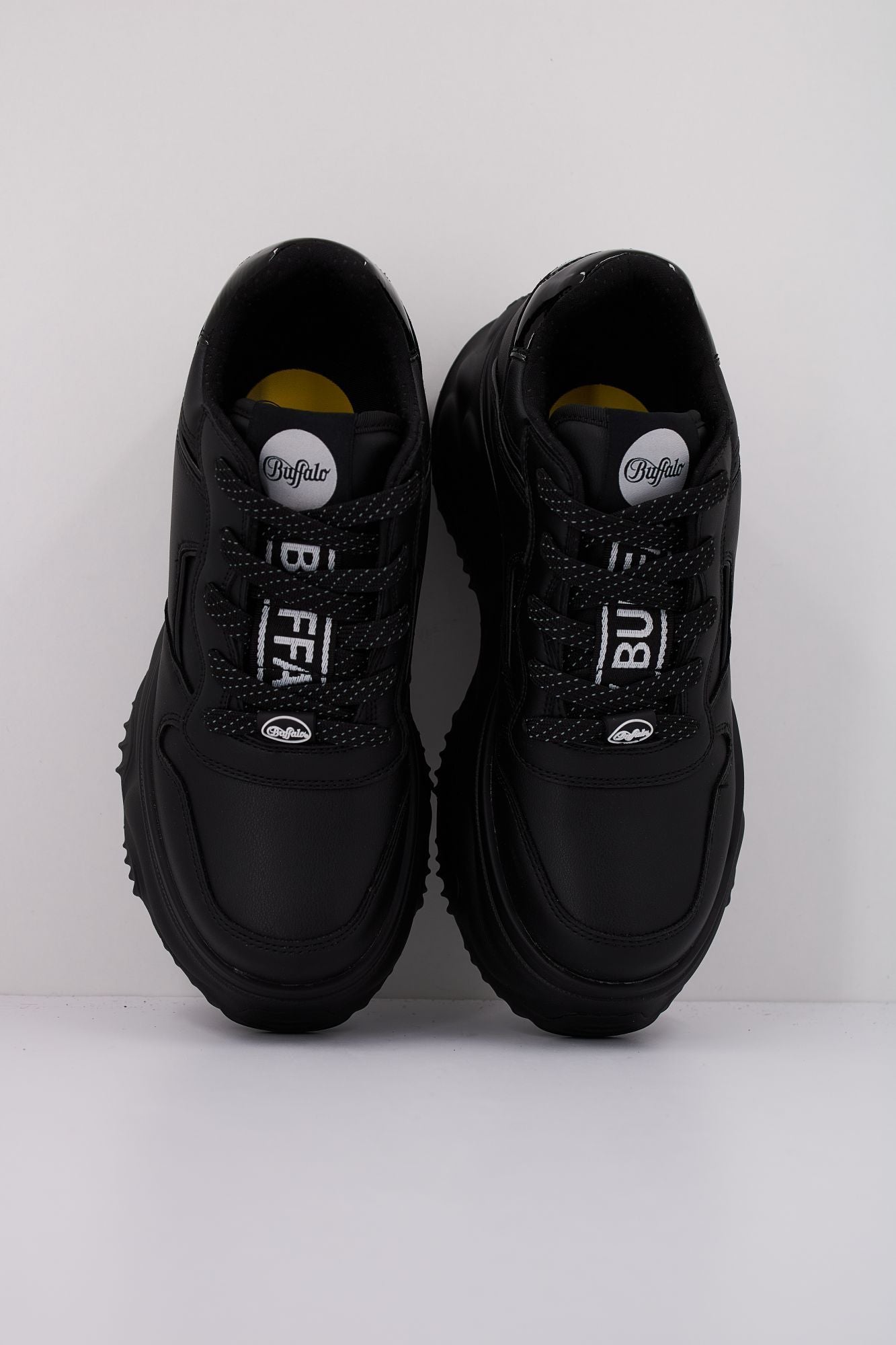 BUFFALO BLADER ONE en color NEGRO (3)