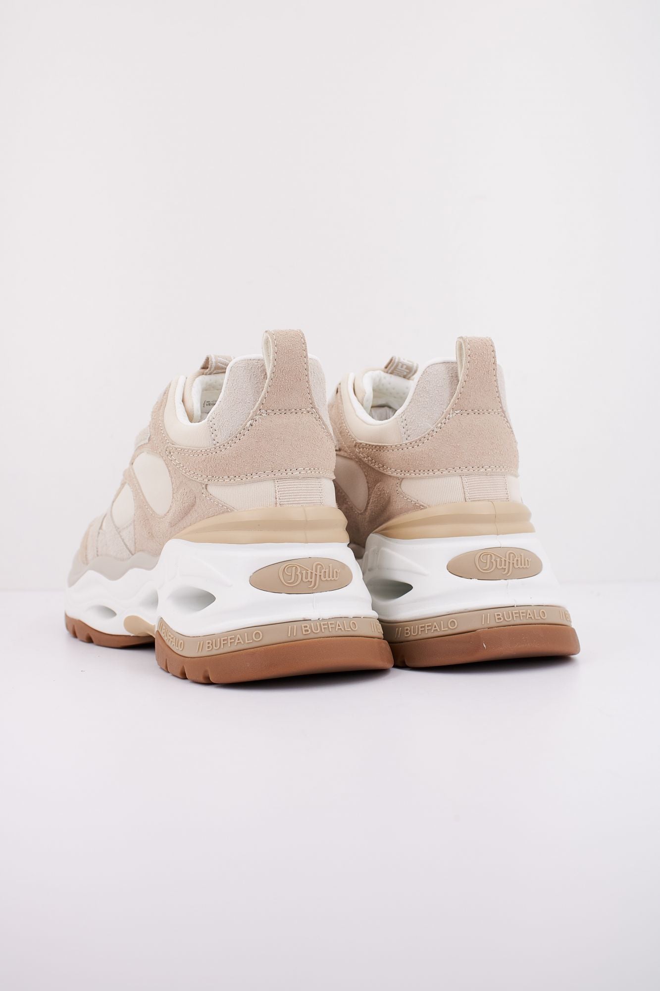 BUFFALO TRIPLET M en color BEIS (4)