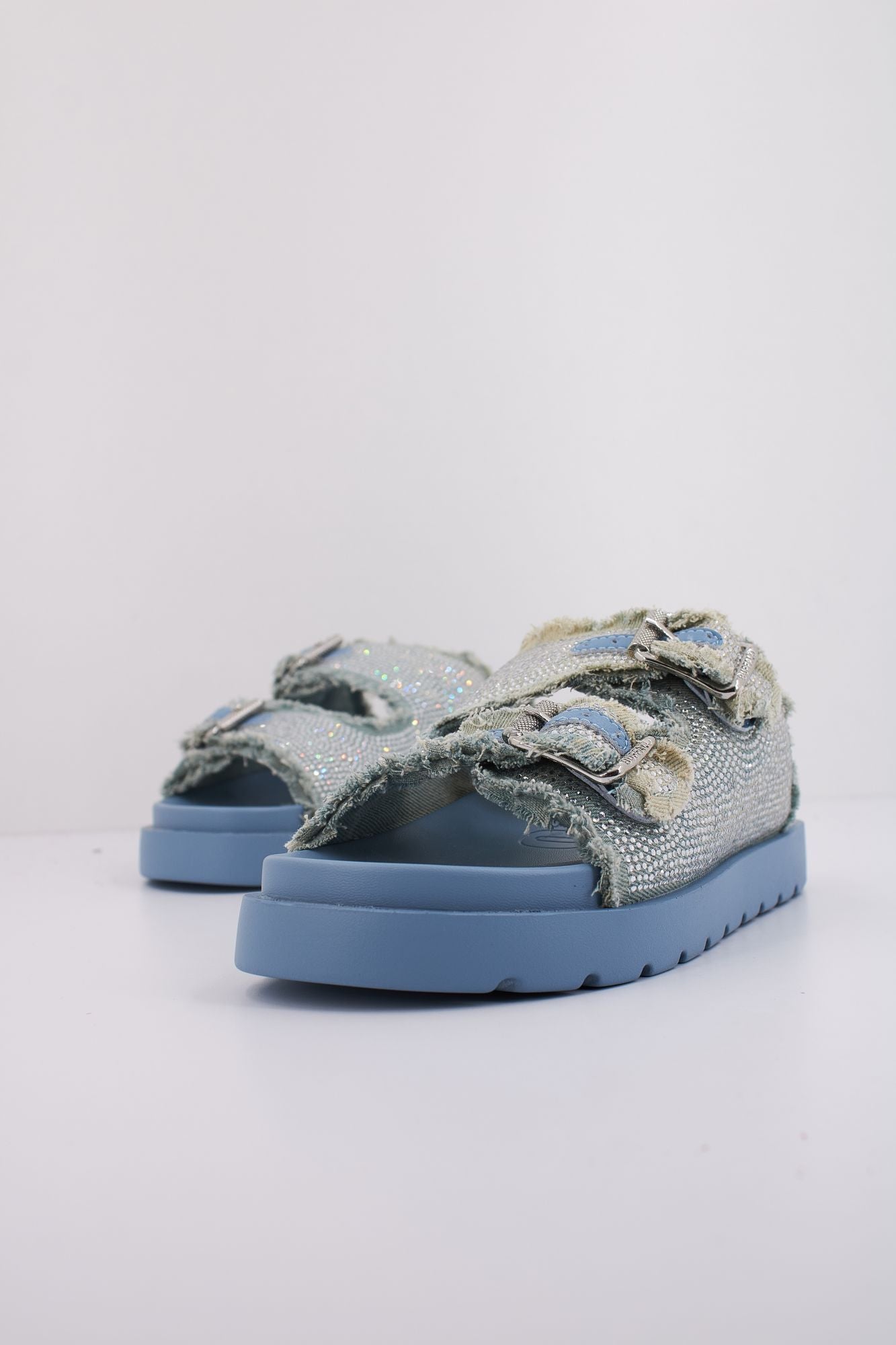 BUFFALO EVE ARI SPARK en color AZUL (2)