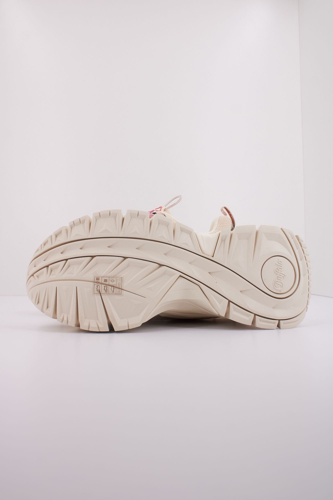 BUFFALO TRAIL ONE en color BEIS (5)