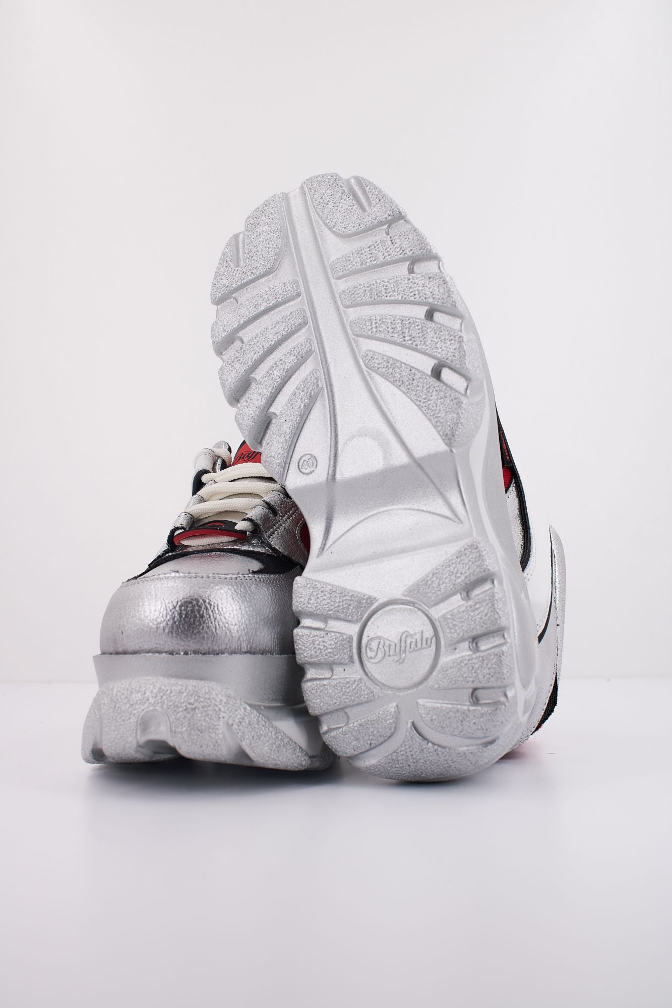 BUFFALO  REV en color PLATA (5)