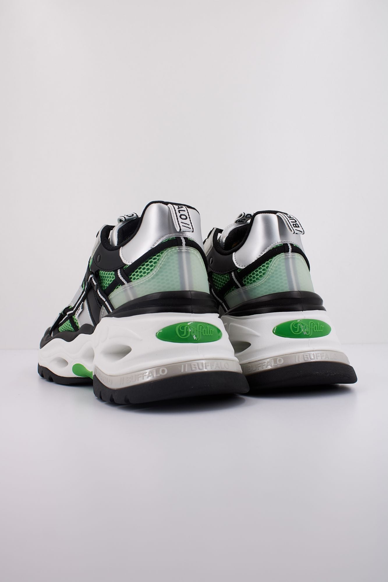 BUFFALO TRIPLET HOLLOW B en color PLATA (4)