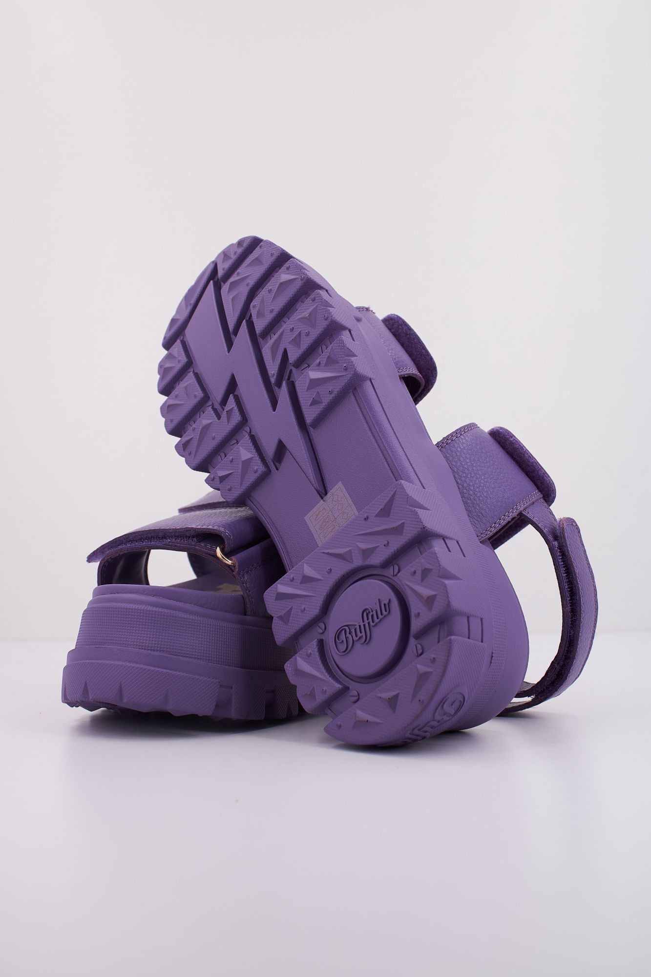 BUFFALO  ASPHA SND en color VIOLETA (5)