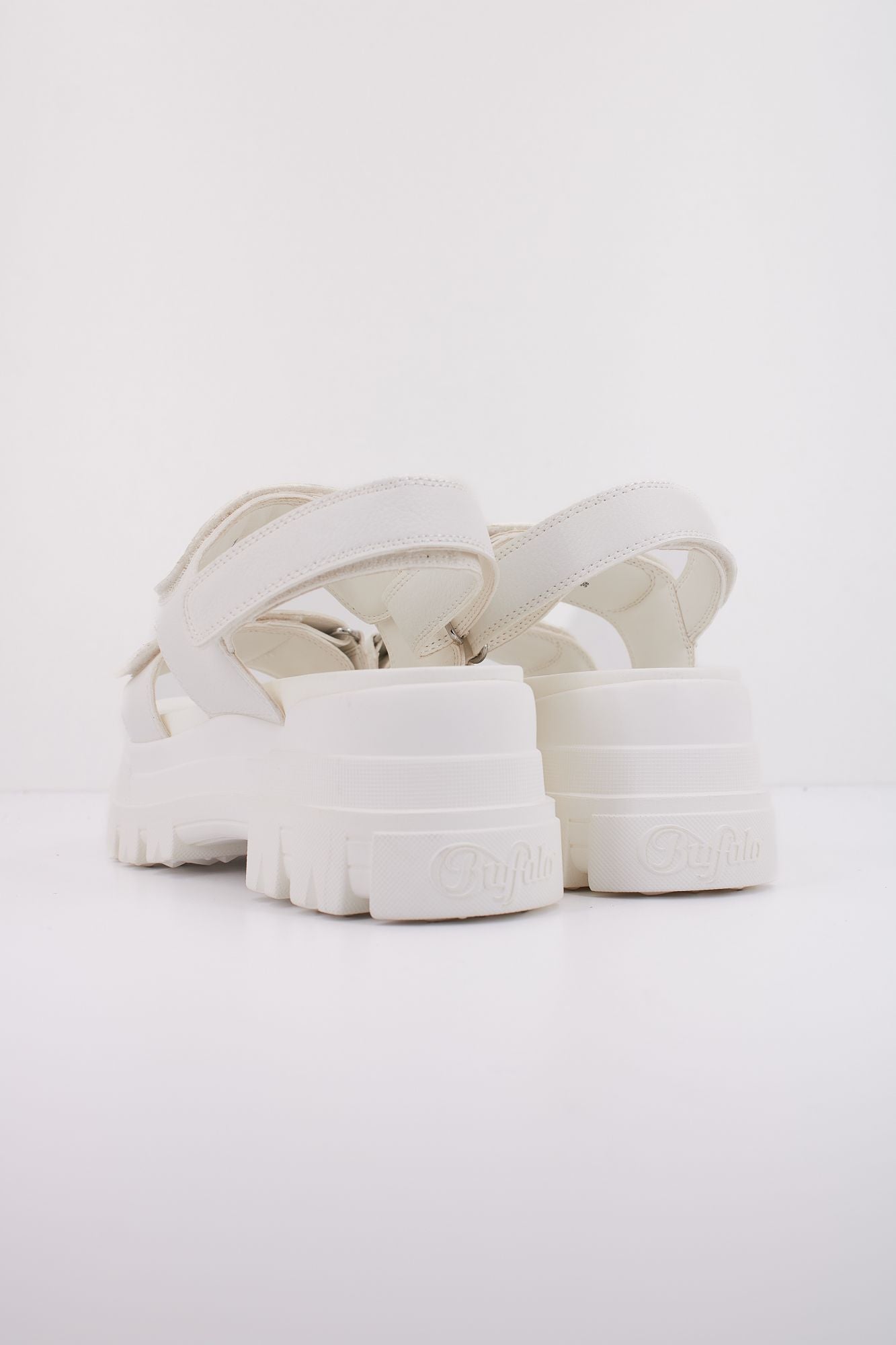 BUFFALO ASPHA SND en color BLANCO (4)
