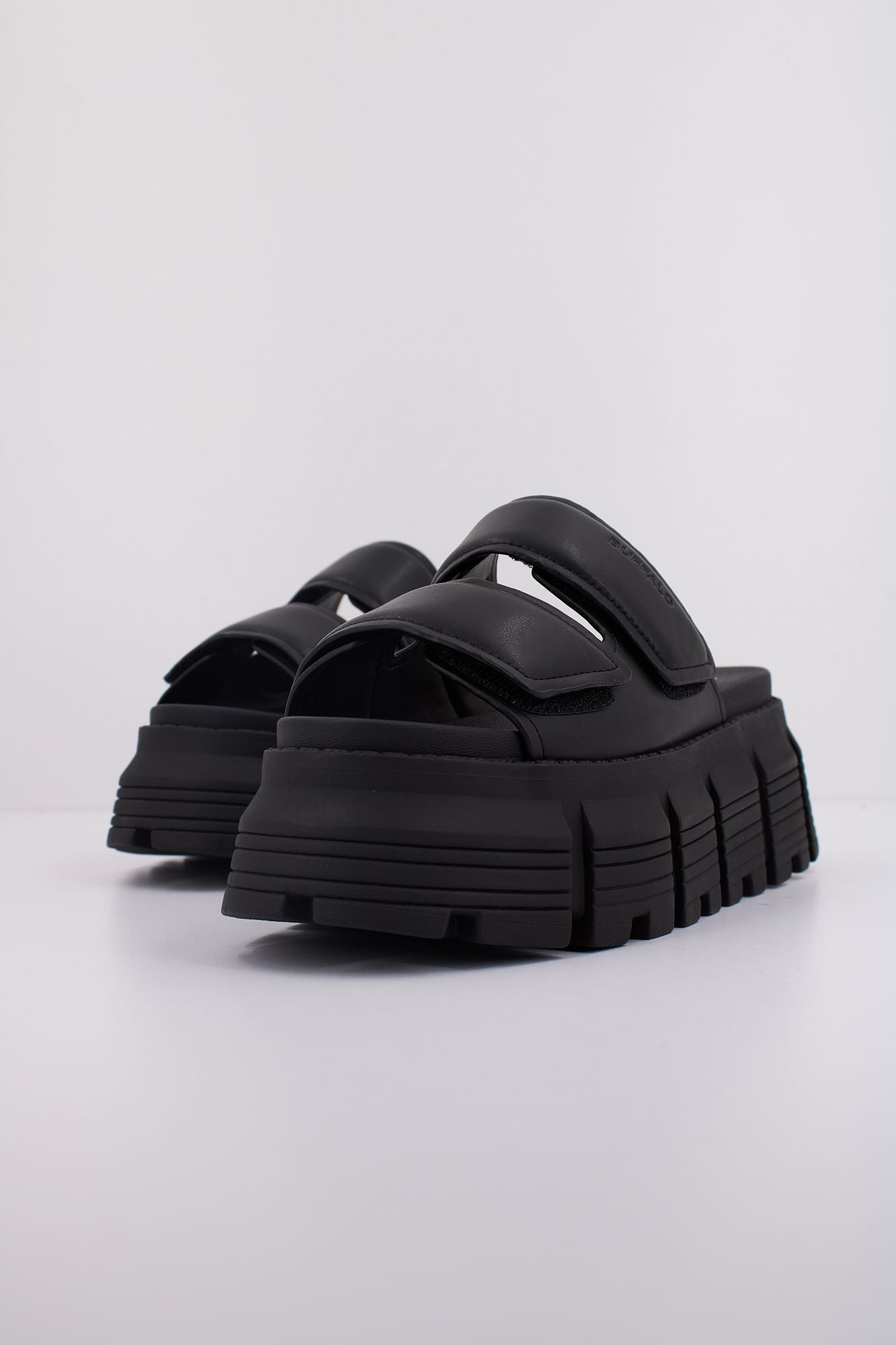 BUFFALO AVA VELARI en color NEGRO (2)