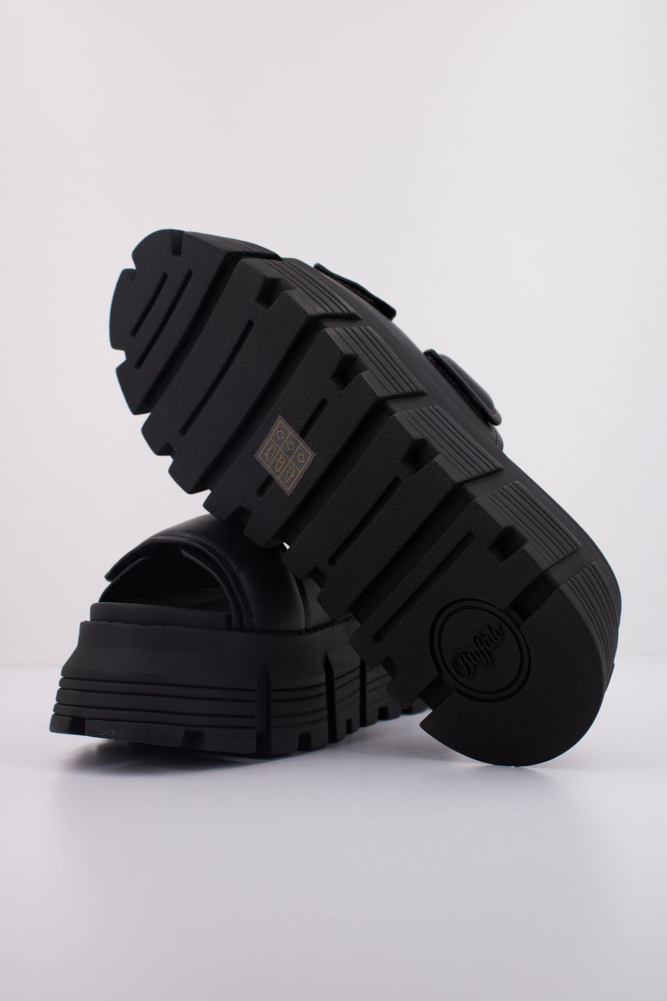 BUFFALO AVA VELARI en color NEGRO (5)