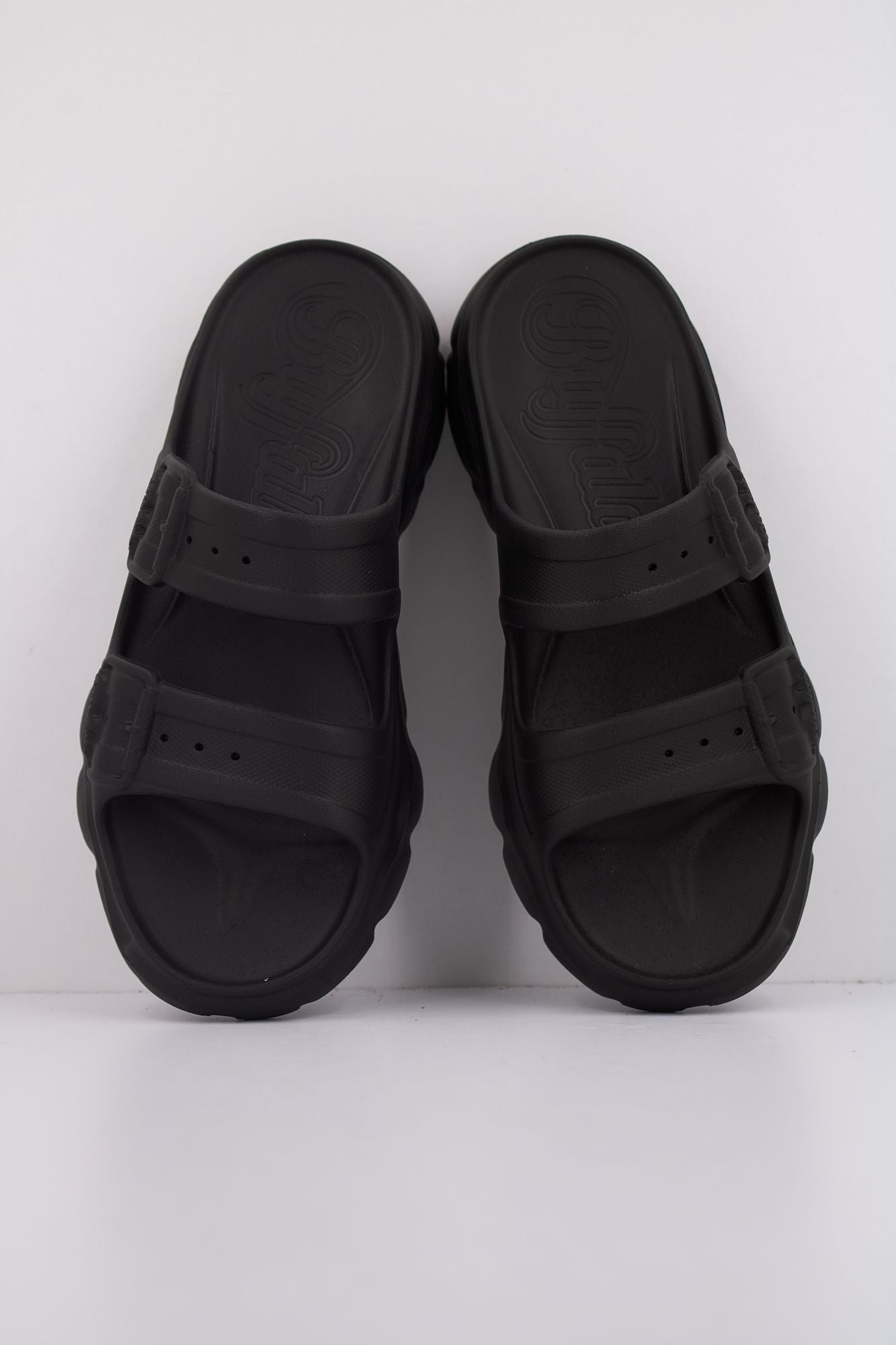 BUFFALO CLD ARI SLIDE en color NEGRO (3)