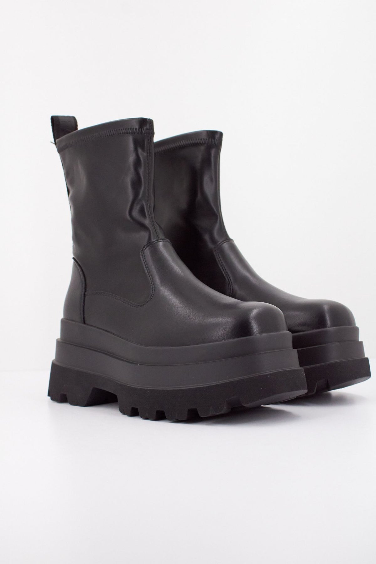 BUFFALO JUPITER SOCK BOOT en color NEGRO (2)