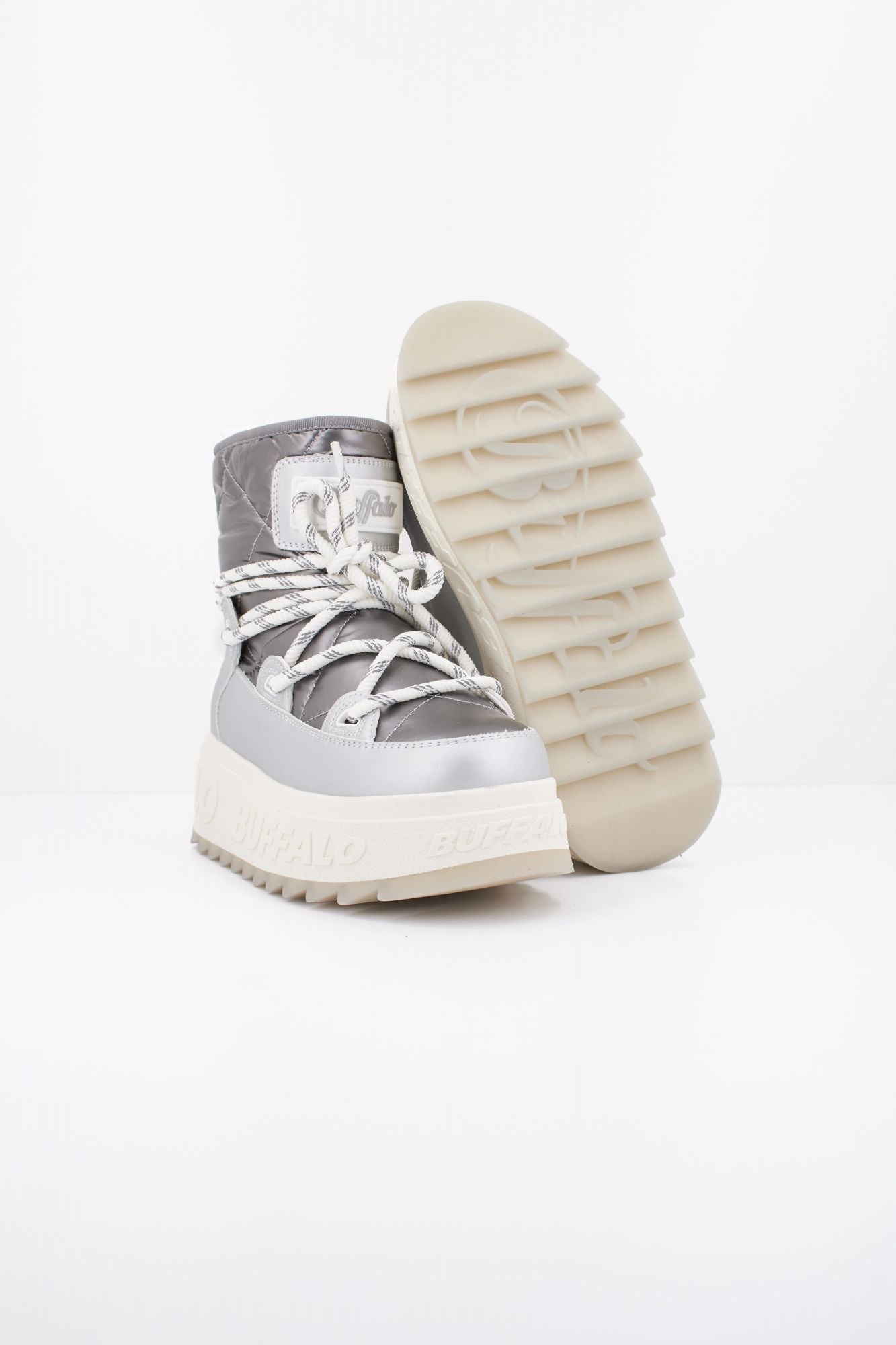 BUFFALO ELIZA SNOW BOOT en color PLATA (4)