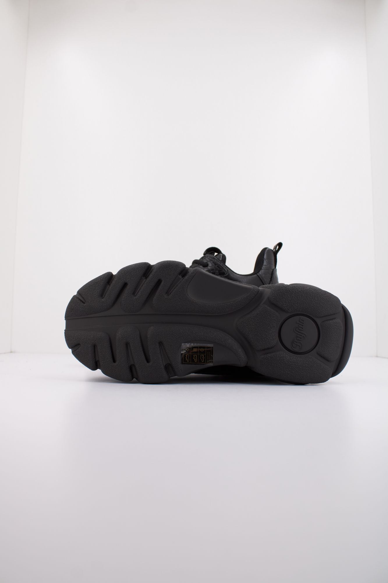 BUFFALO CLD CHAI en color NEGRO (5)
